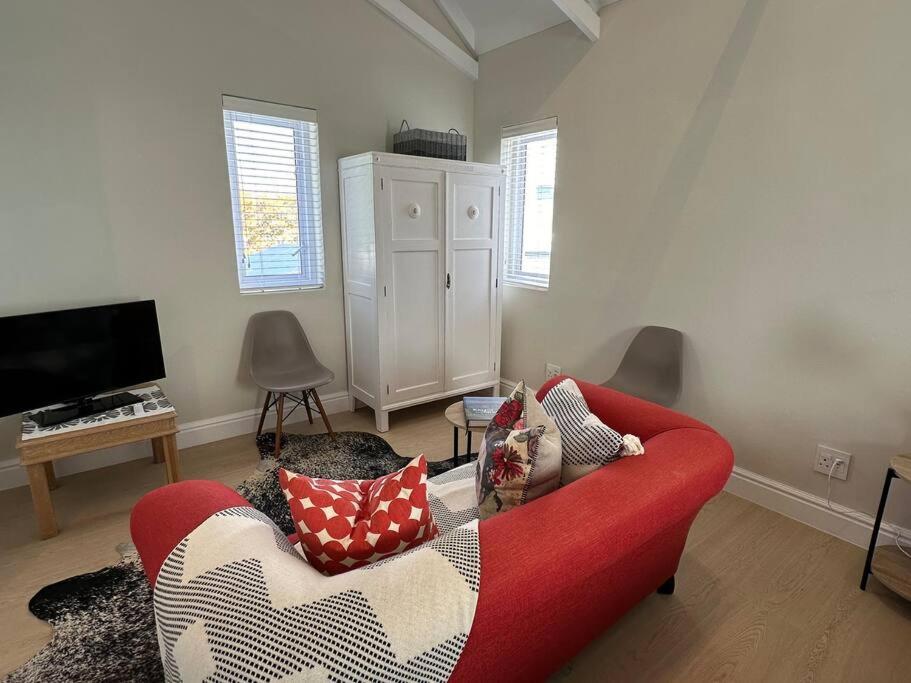 Island Studio Apartment view 4