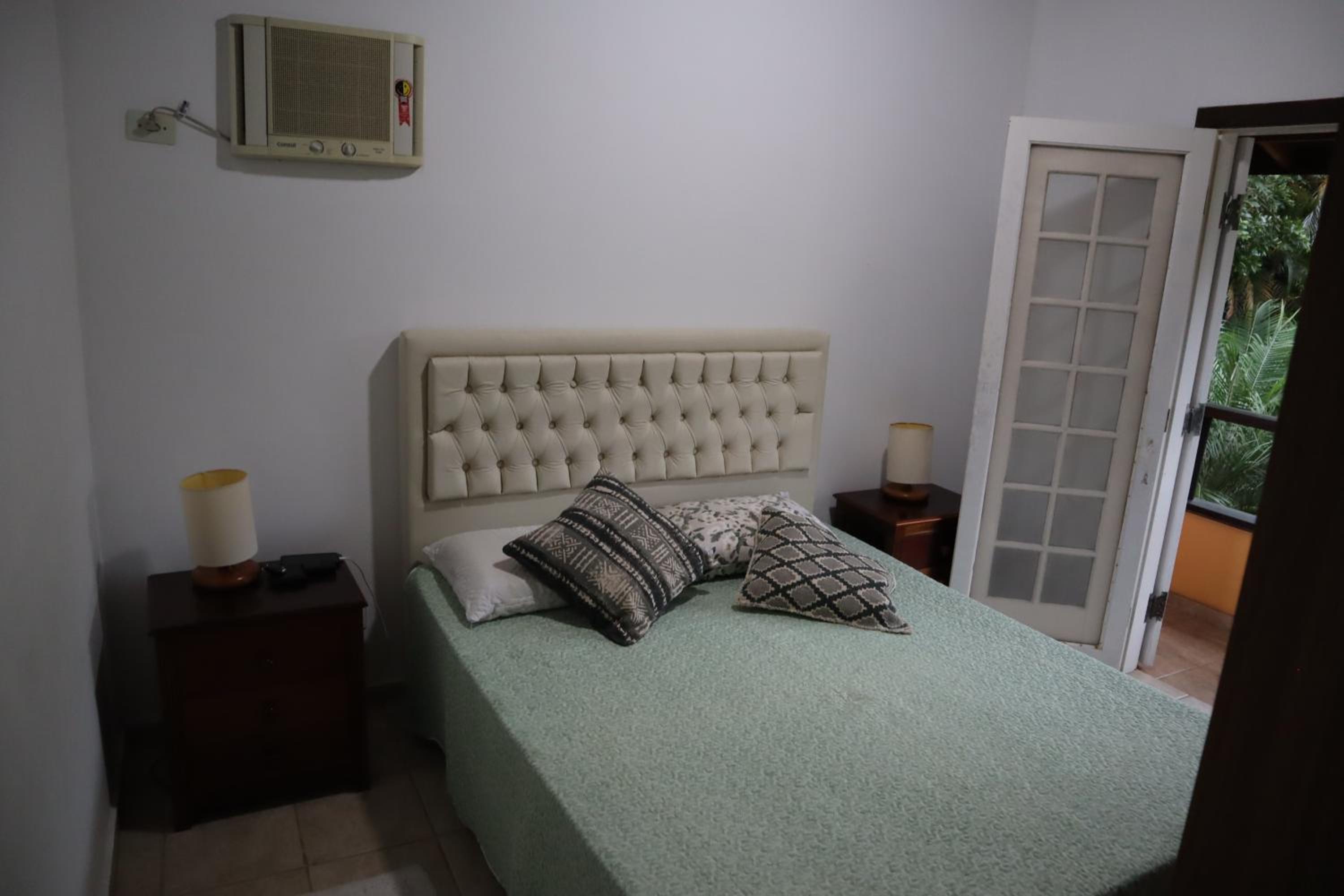 Casa de Praia em Condomínio no Guarujá