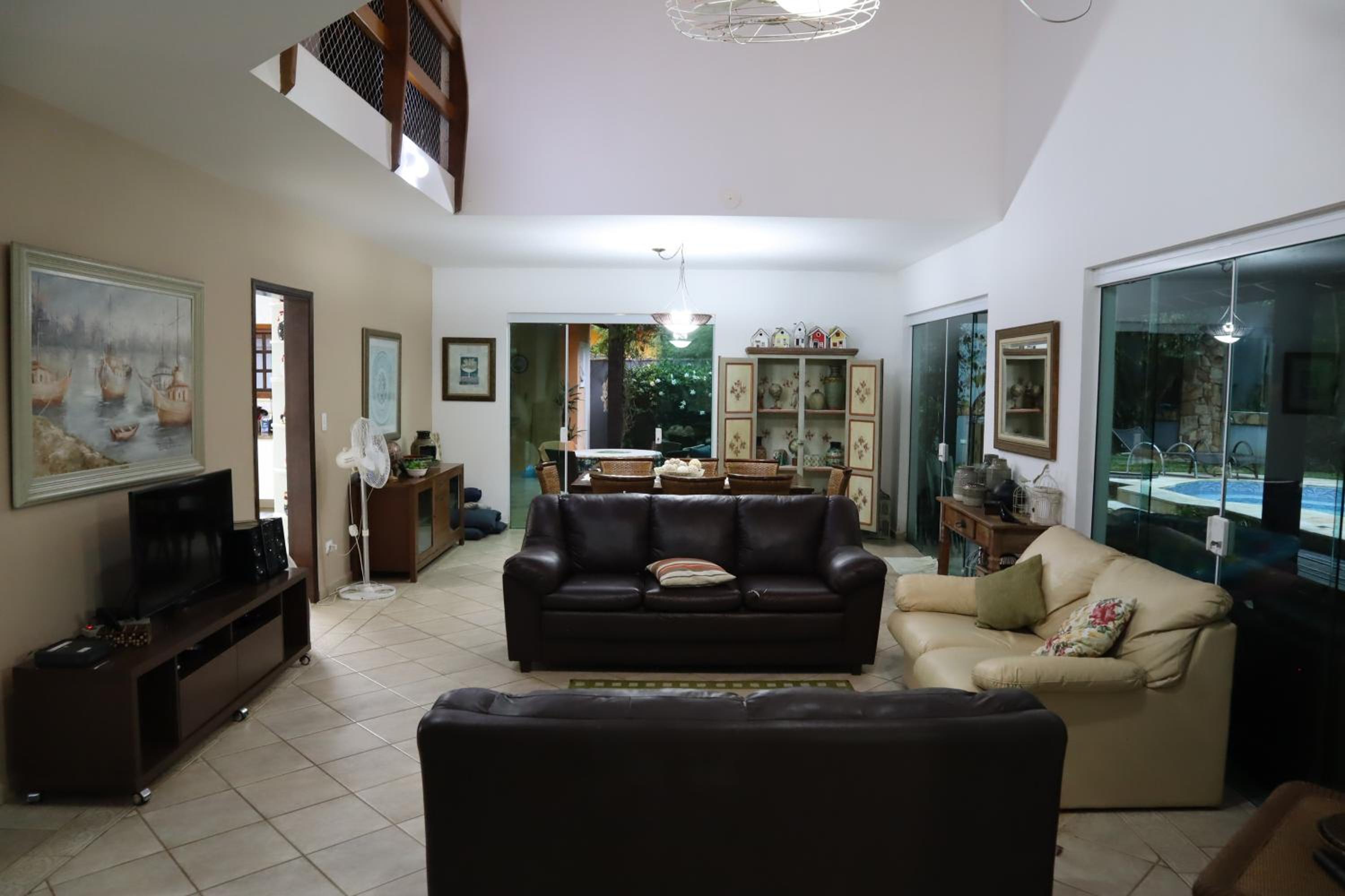 Casa de Praia em Condomínio no Guarujá