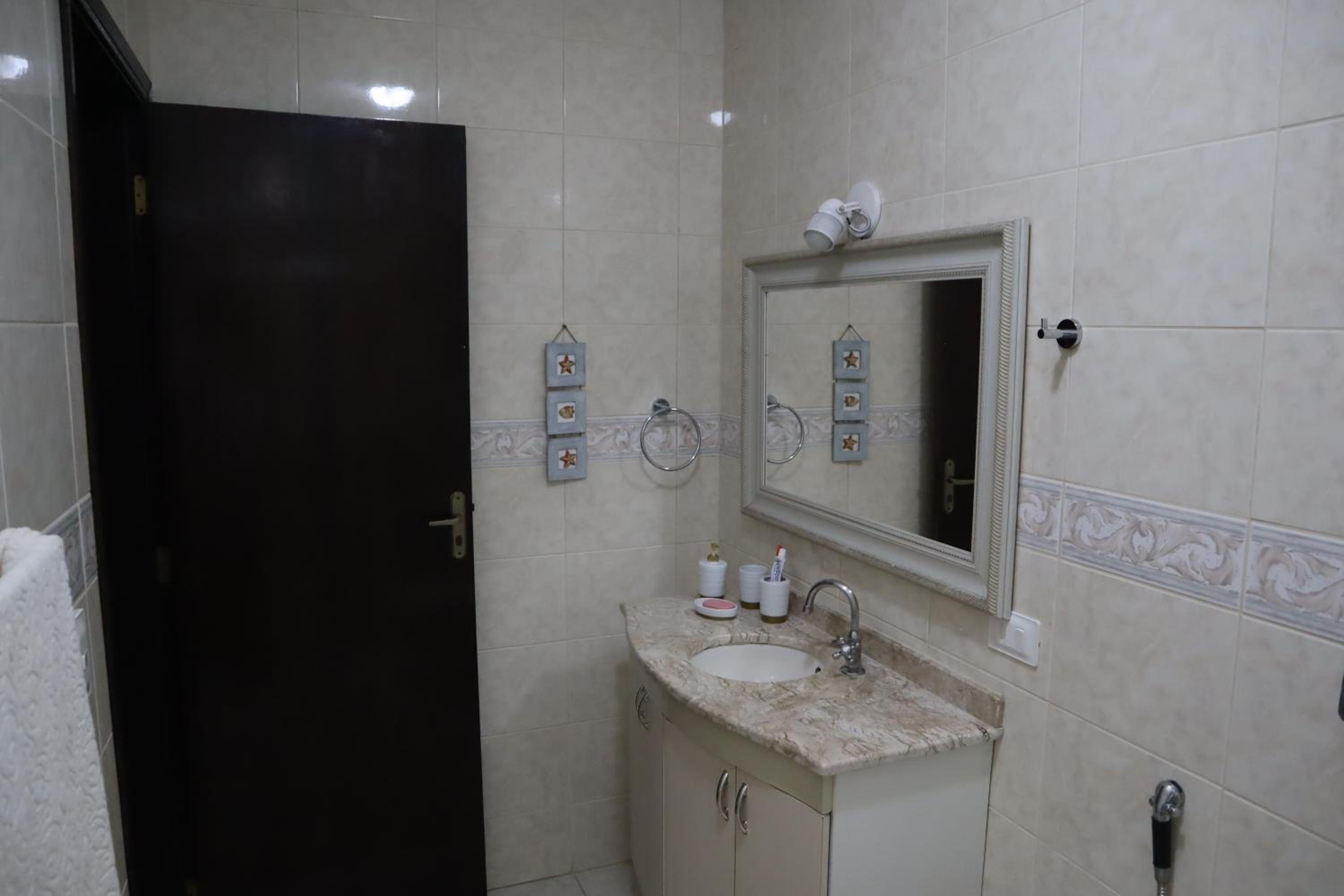 Casa de Praia em Condomínio no Guarujá