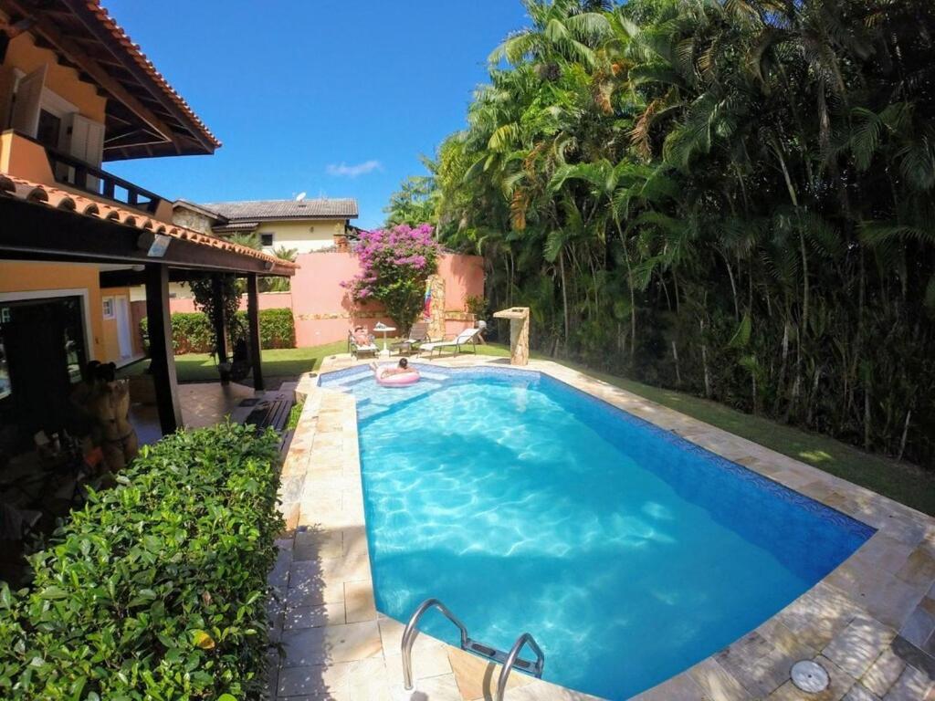 Casa de Praia em Condomínio no Guarujá