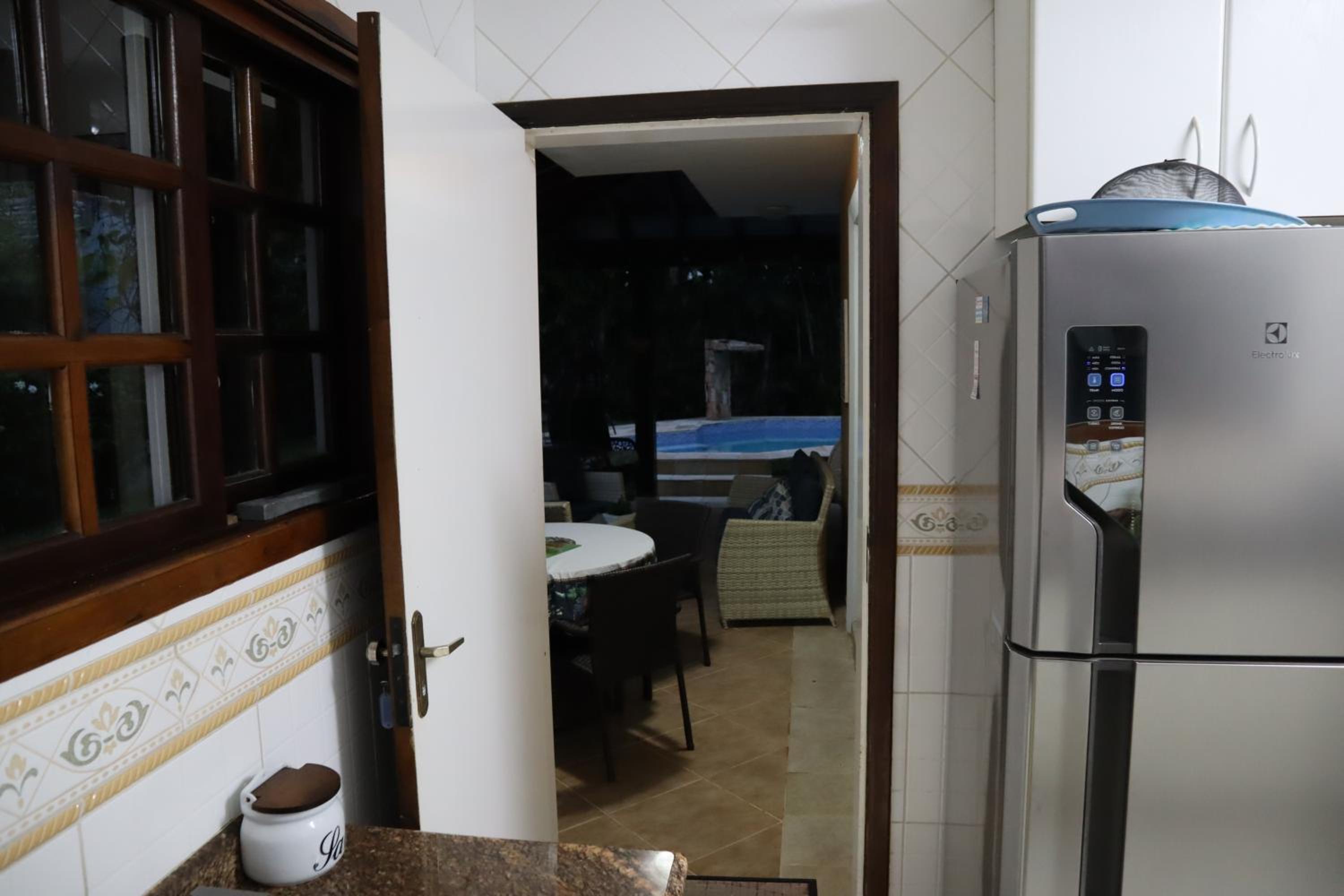 Casa de Praia em Condomínio no Guarujá
