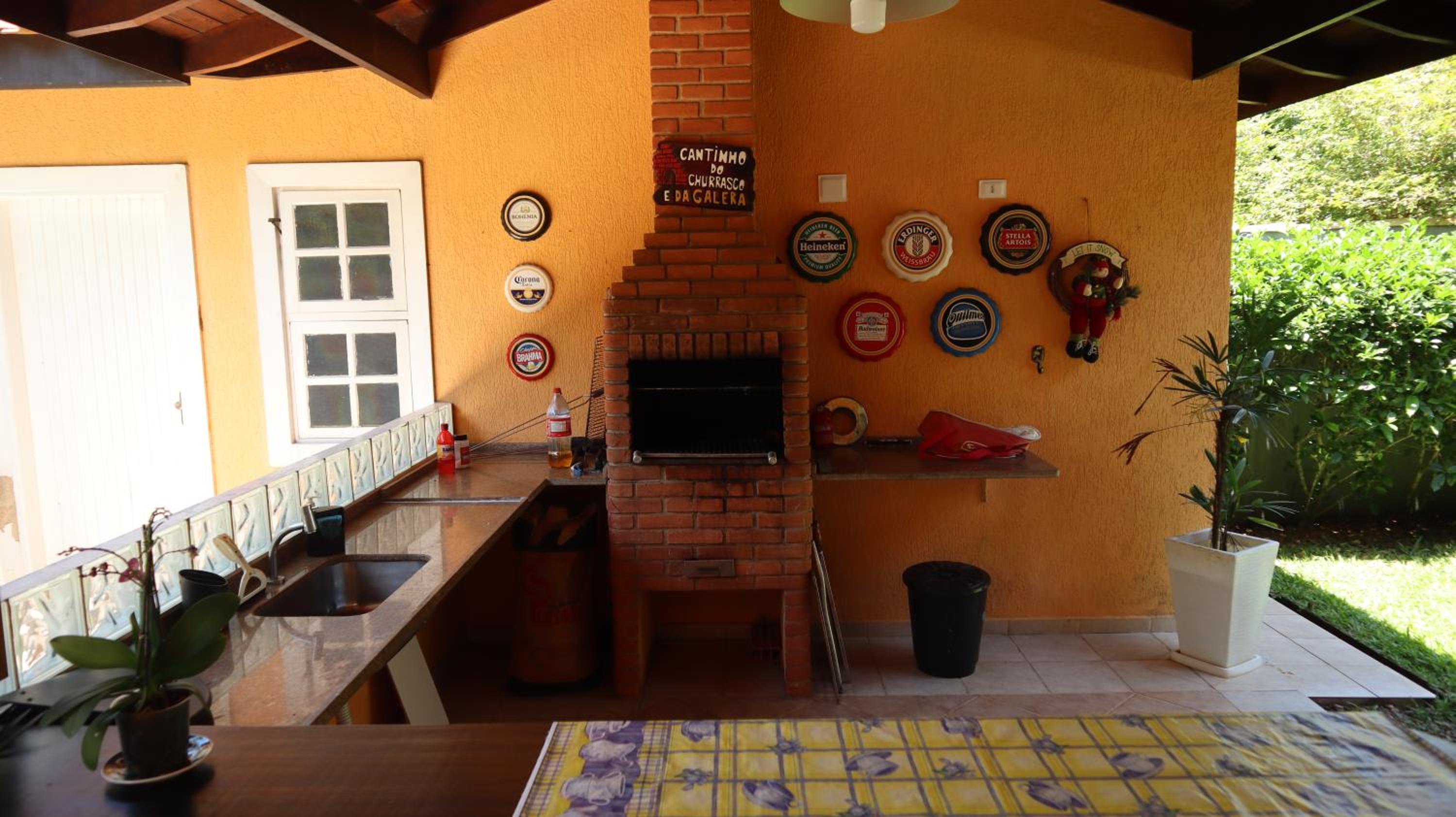 Casa de Praia em Condomínio no Guarujá