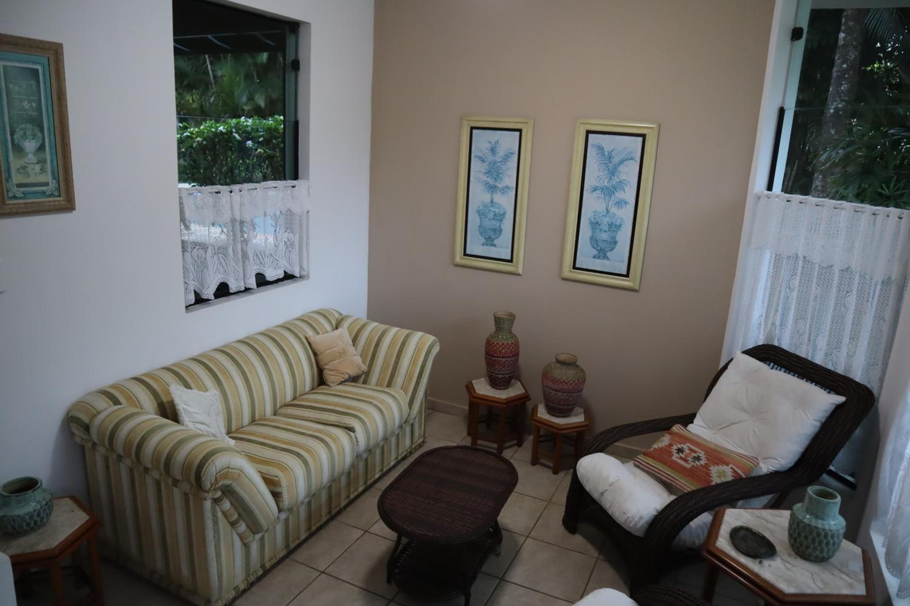 Casa de Praia em Condomínio no Guarujá