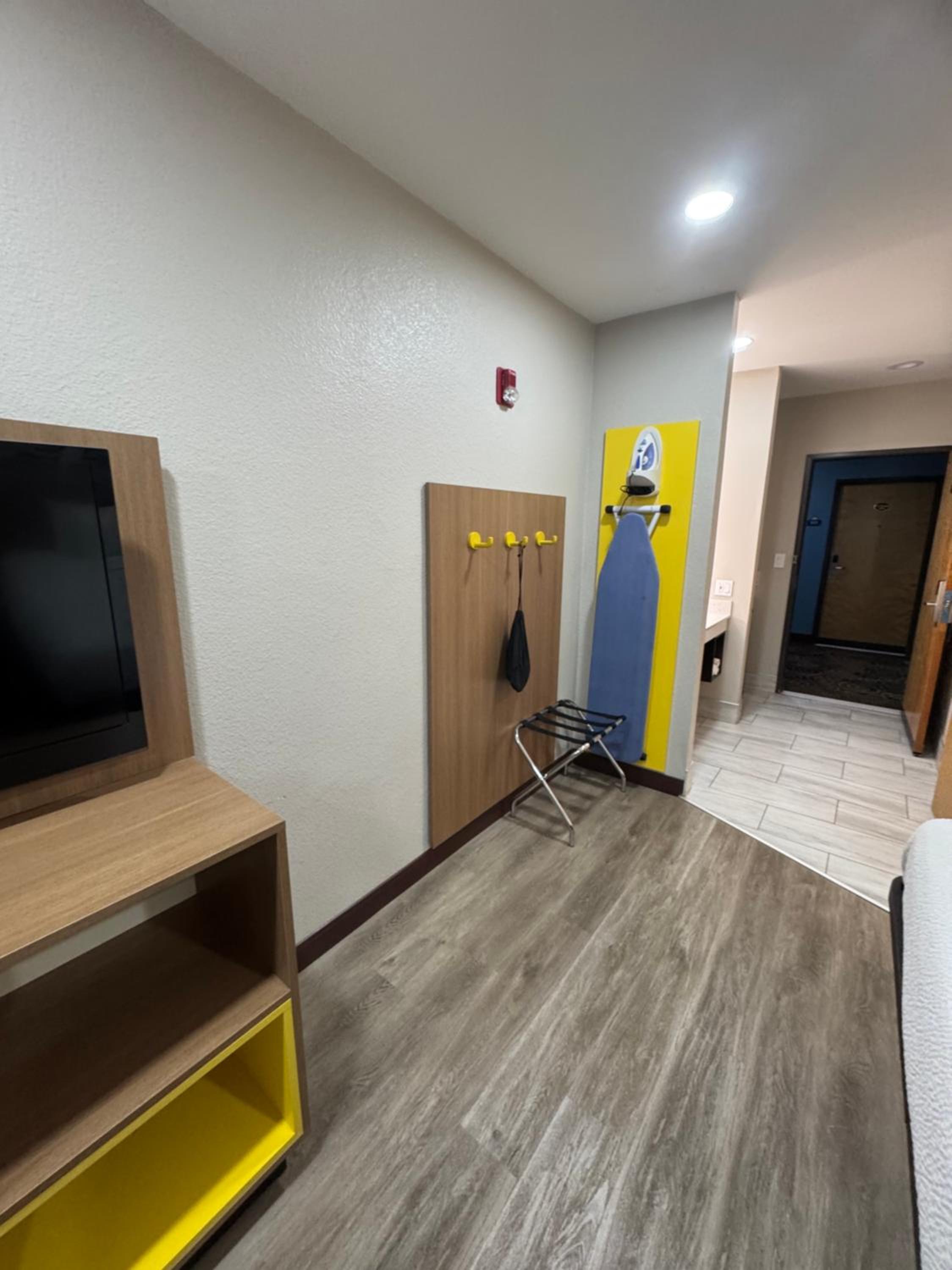 Childress Vacations - Days Inn by Wyndham Childress - Property Image 2