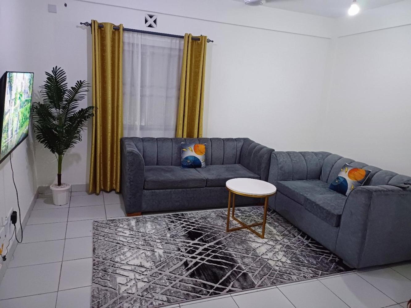 Cozy 2 bedroom Apartment at Mombasa Island view 3