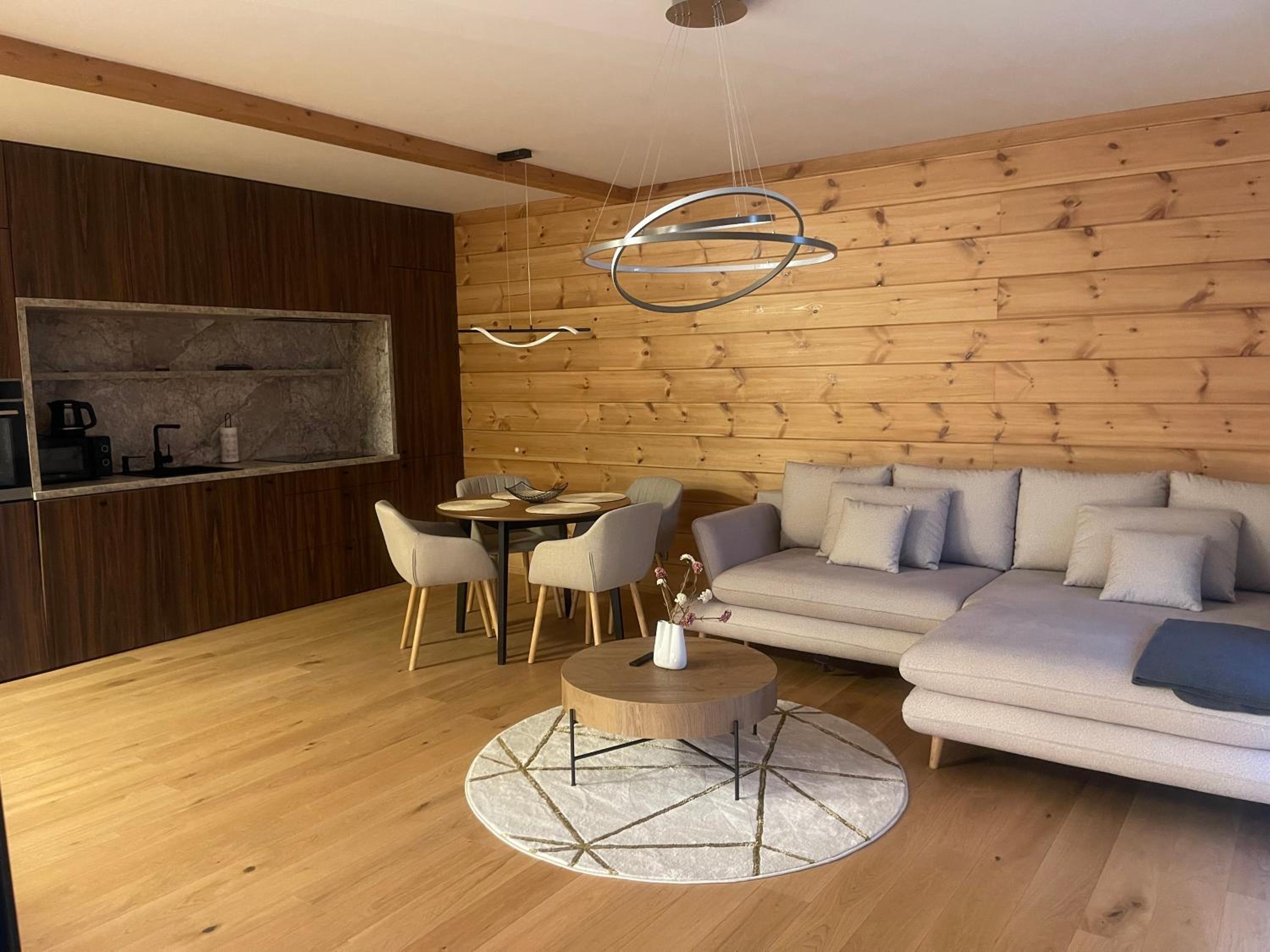 LUXY Apartment