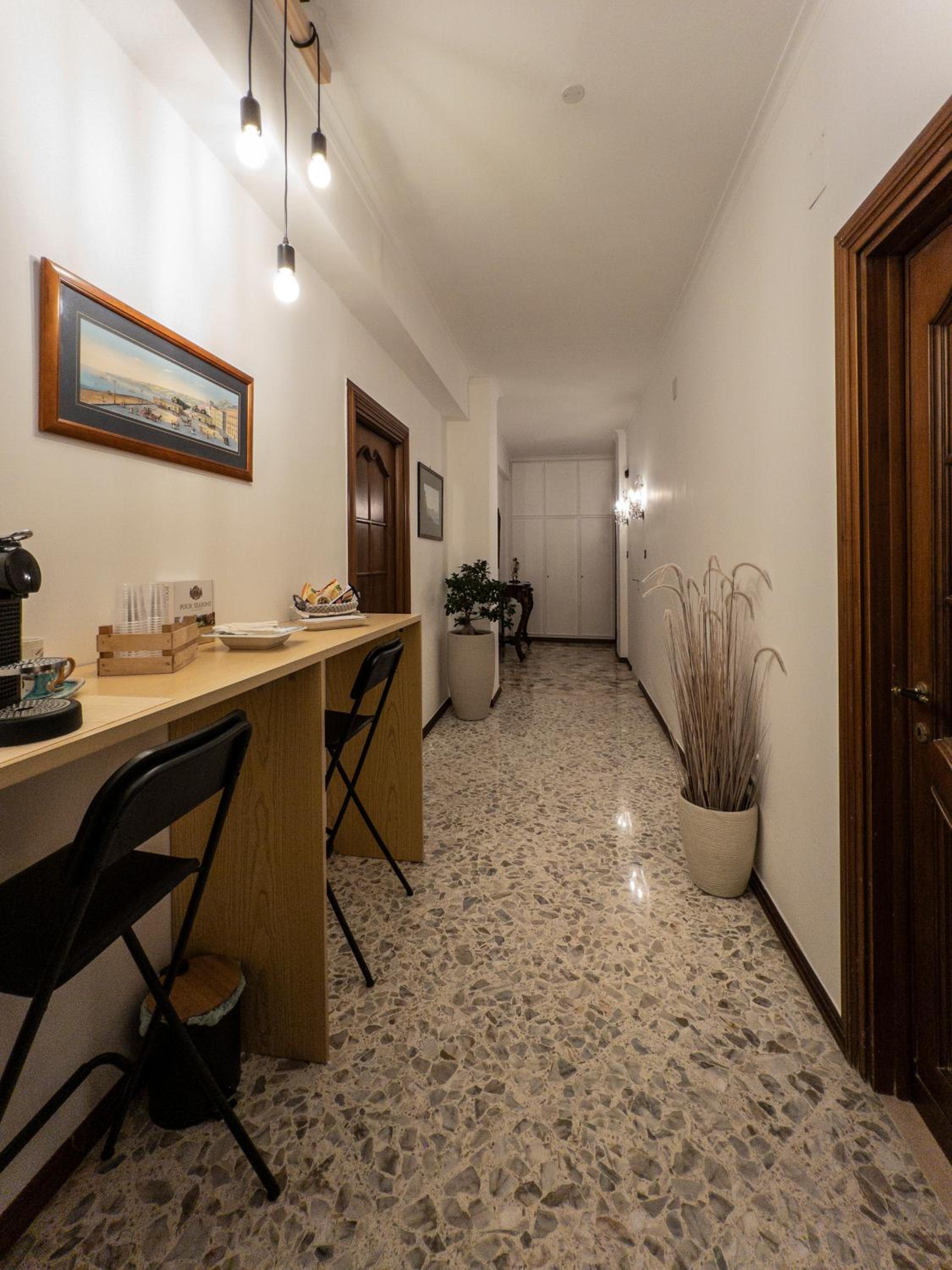 323 Cilea Apartment