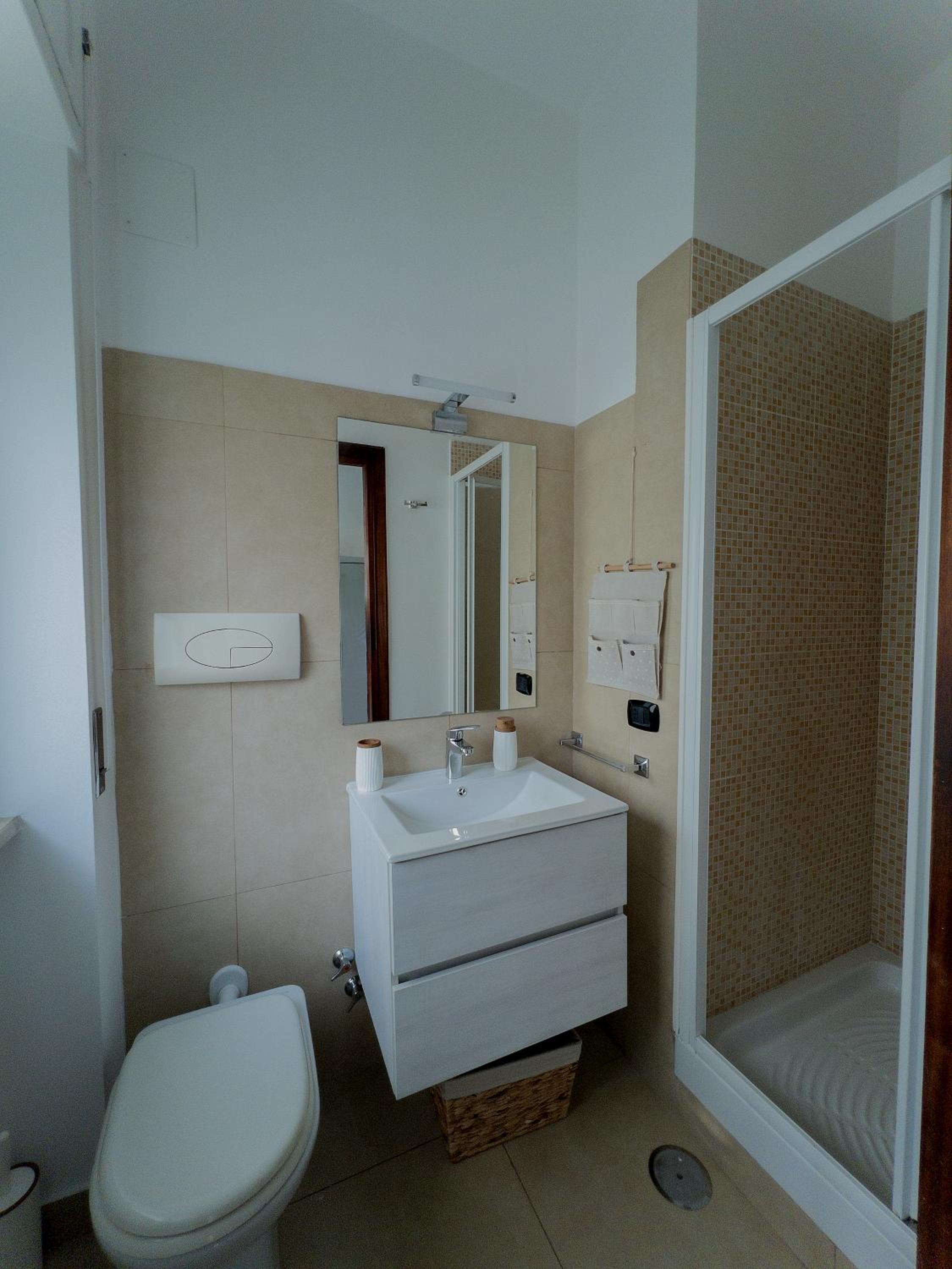 323 Cilea Apartment