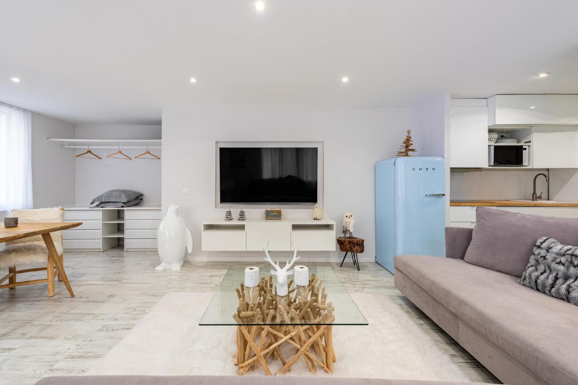 NEW Luxury Sierra Nevada Home