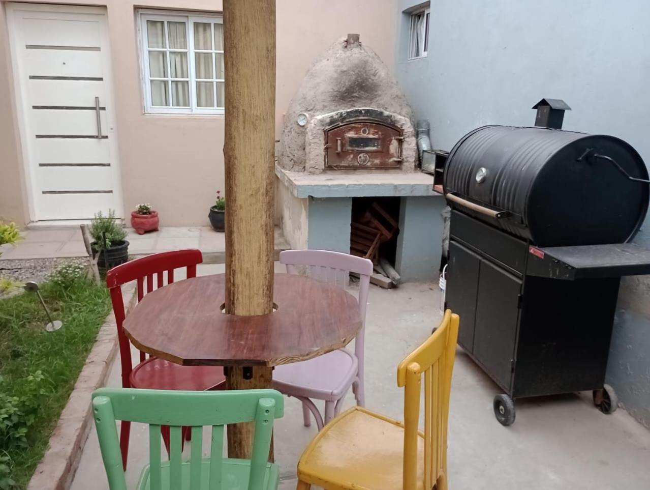 La Violeta Due, casa con jardín y cochera