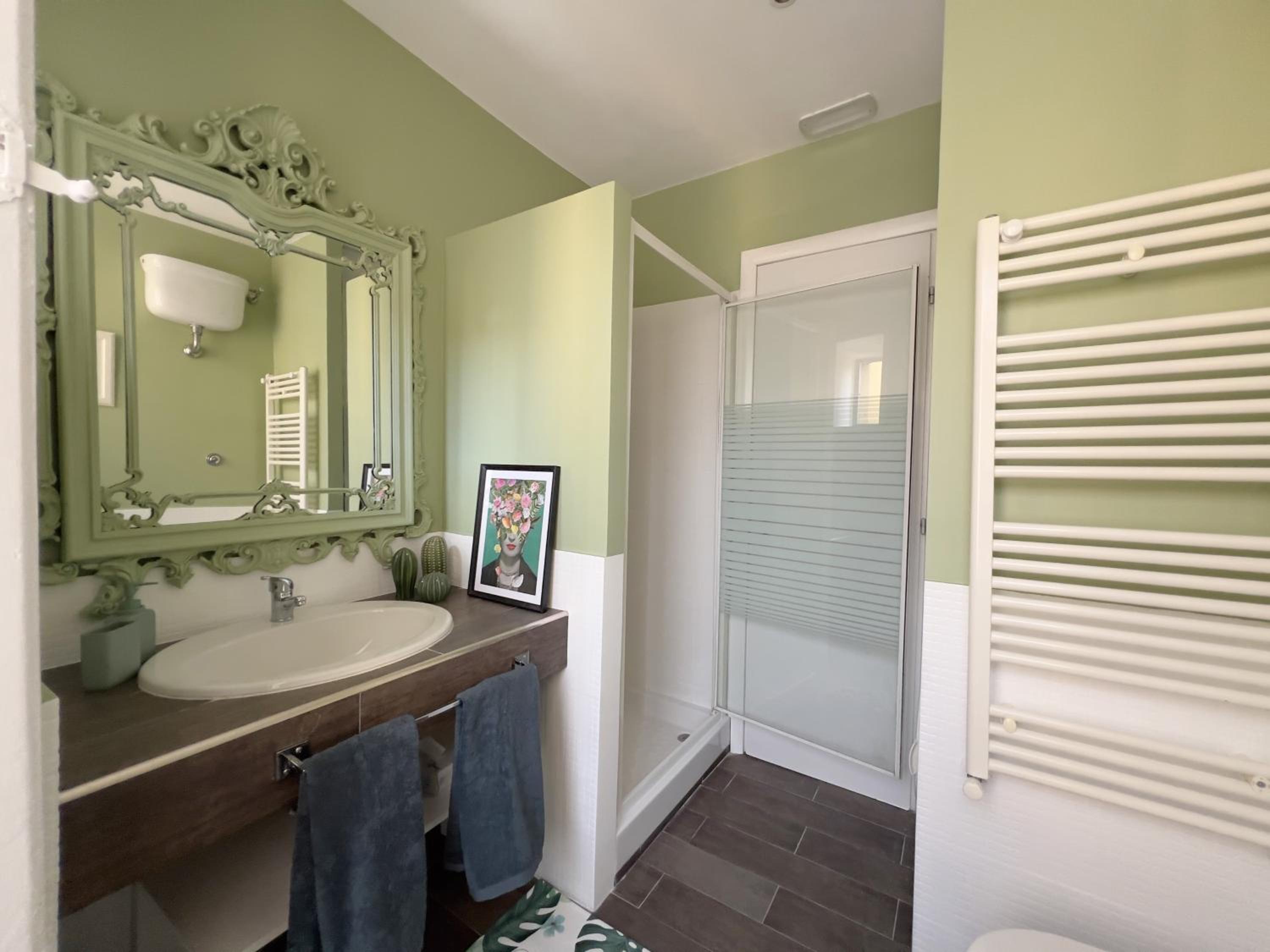 Vatican Green R-Home