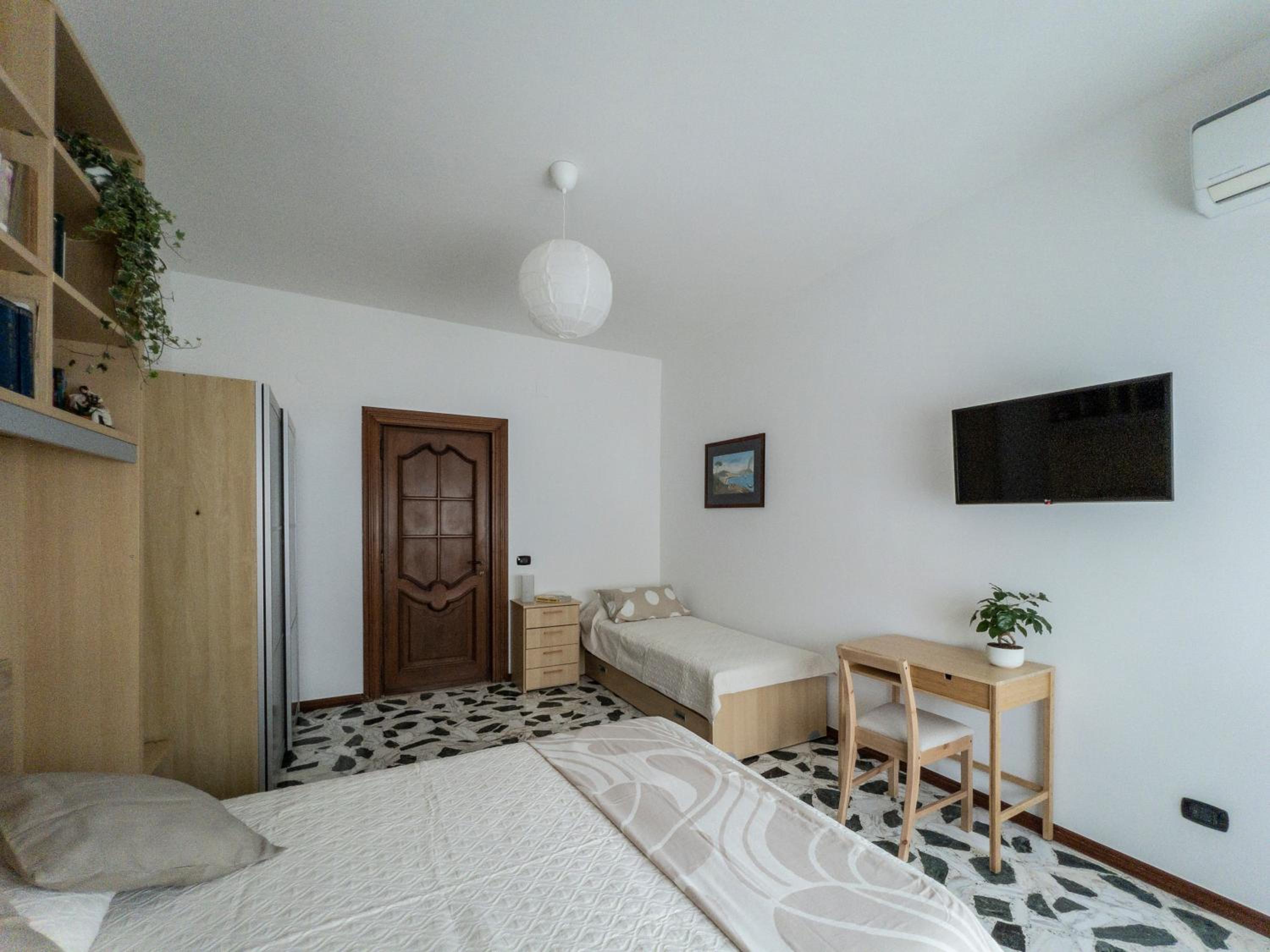 323 Cilea Apartment