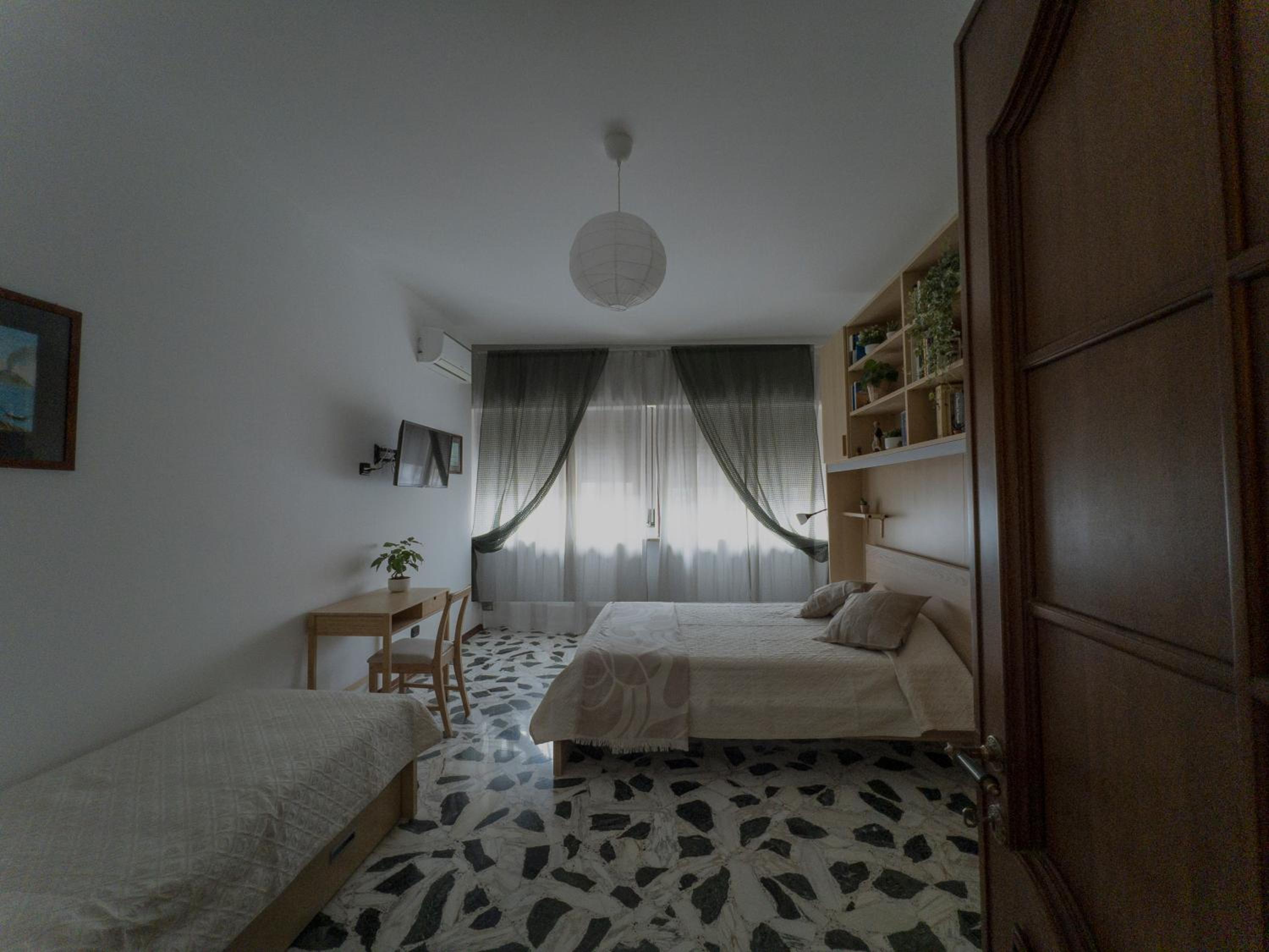 323 Cilea Apartment