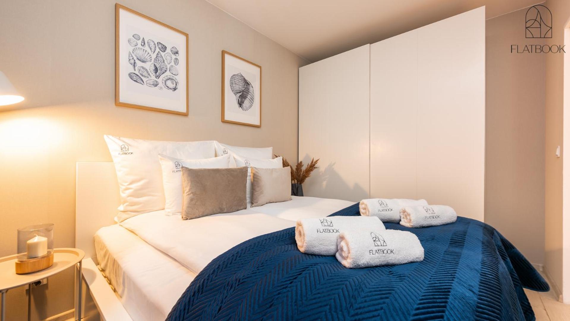 Flatbook - City Center SPA Apartments Waterlane Island