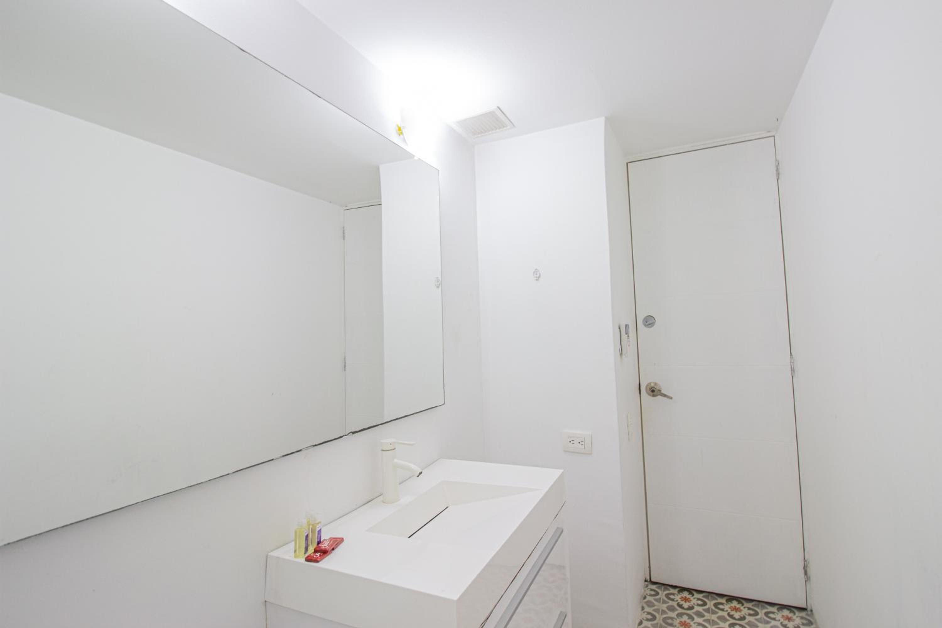 Apartaestudio amplio con Terraza y Parking 102