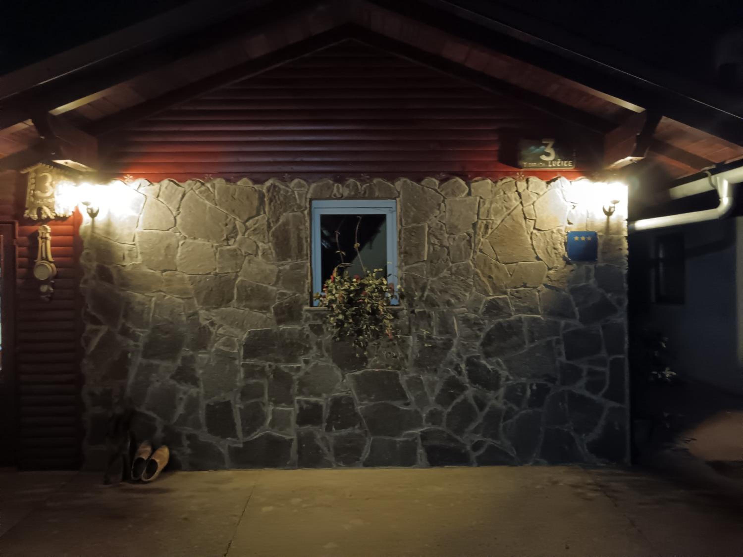 Photo 44