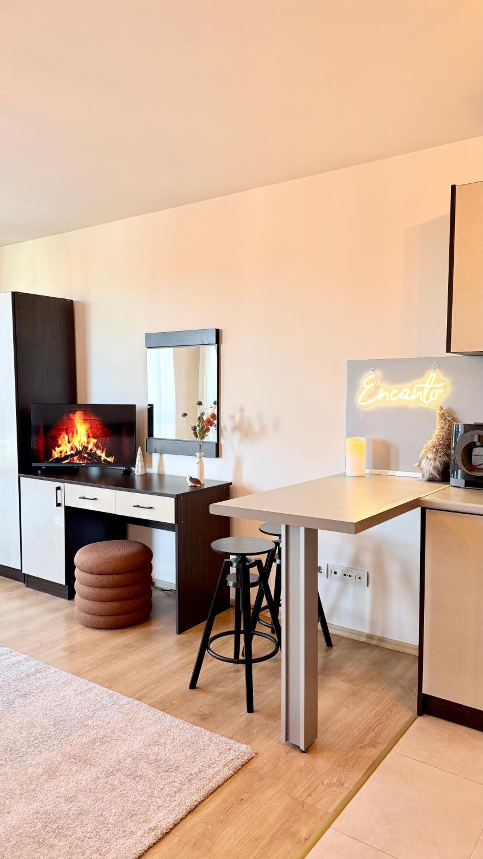 Bansko Vacations - Encanto Bansko Cozy Studio with Balcony and Stunning Mountain Town Views in SPA Resort - Property Image 10