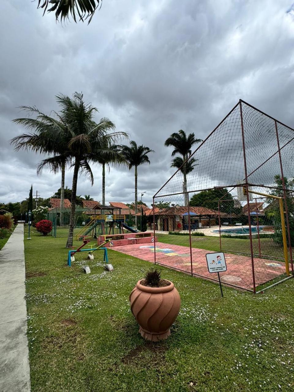 Chale Familiar com 3 quartos em condominio de luxo - Gravata