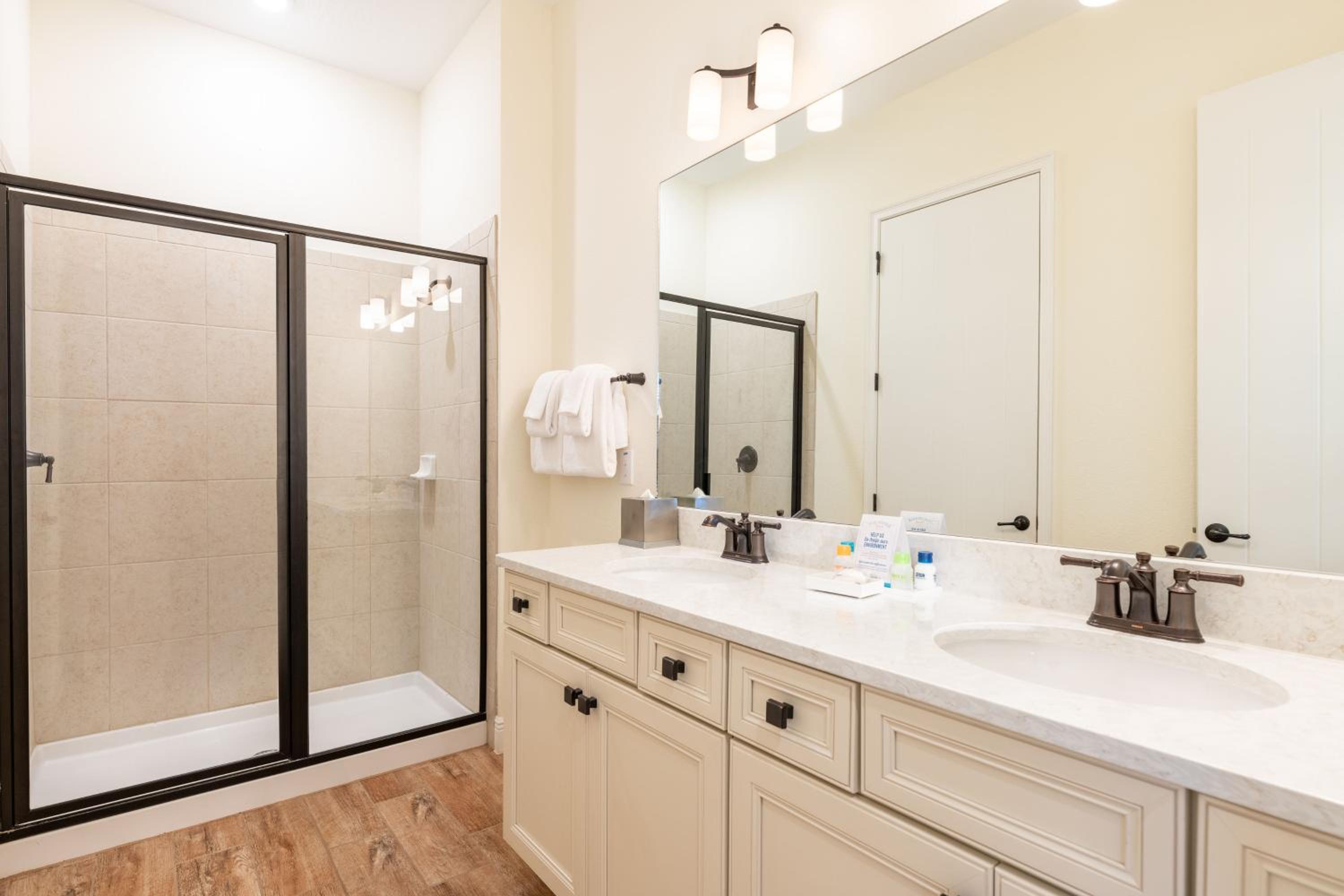 Charming Cottage With Private Hot Tub Near Disney With Margaritaville Resort & Island H2O Access - 3025Sp