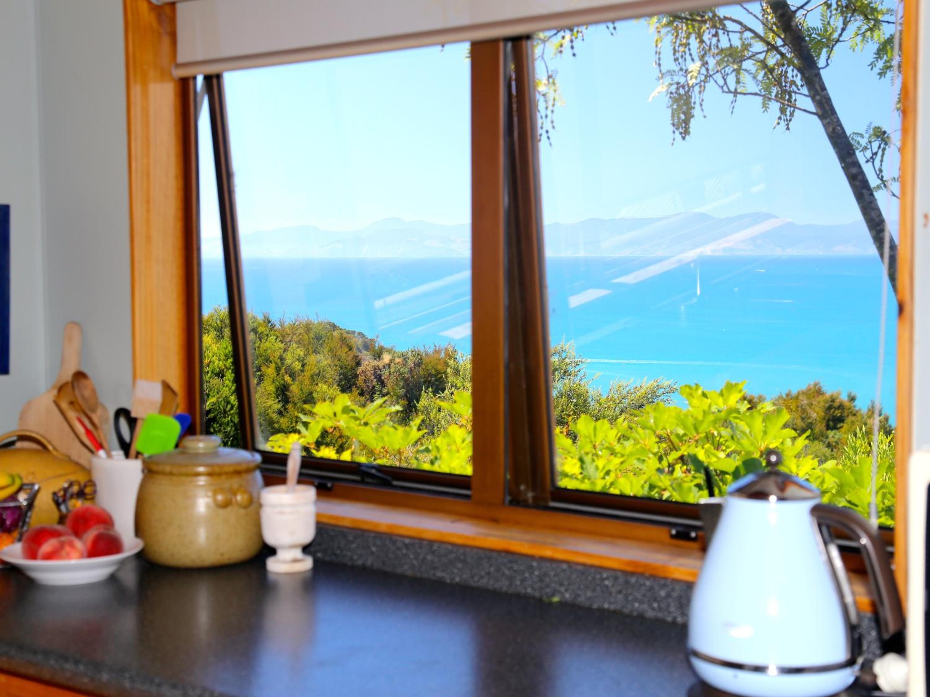 Kaiteri House - Kaiteriteri Holiday Home view 3