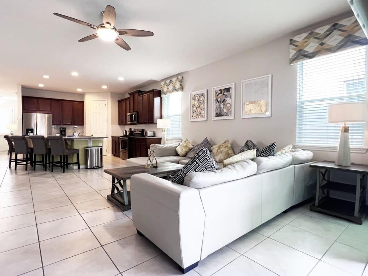 Beautiful Family Pool Home with Spa and Game Room-9007PC view 5