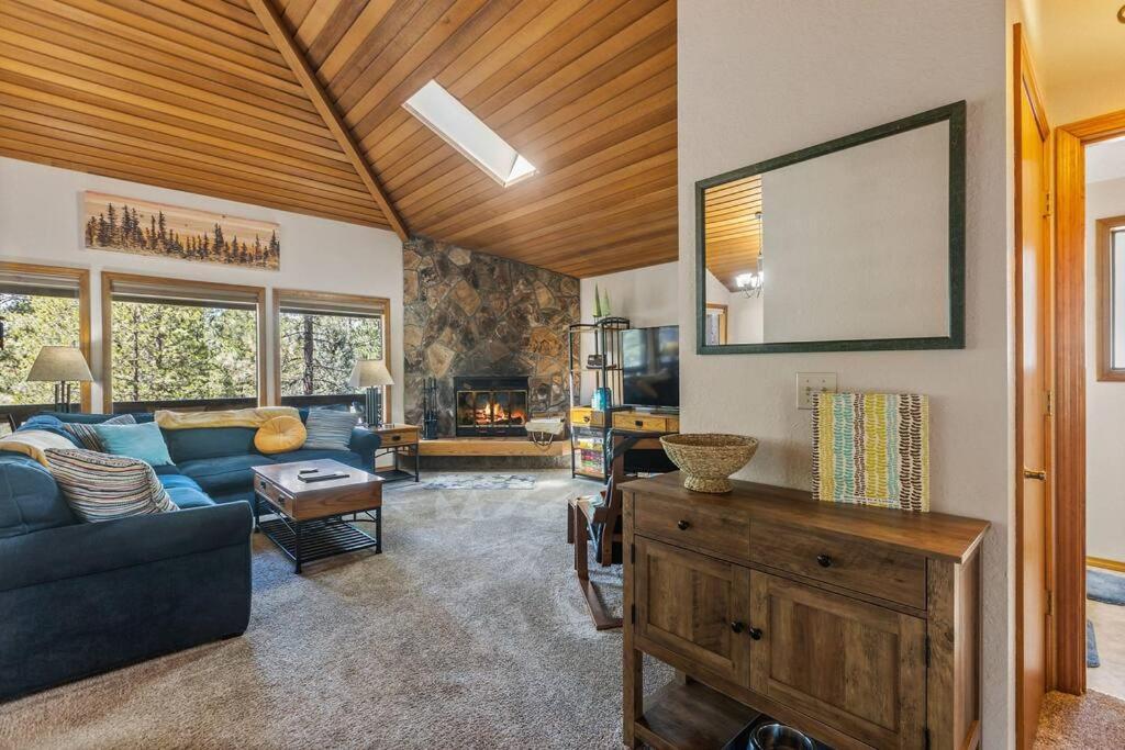 6 Lynx Sunriver view 4