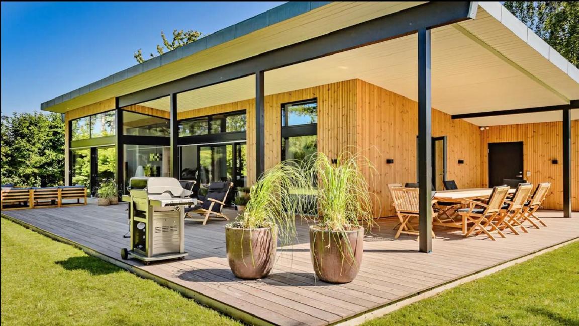 Moderne hus tæt på stranden