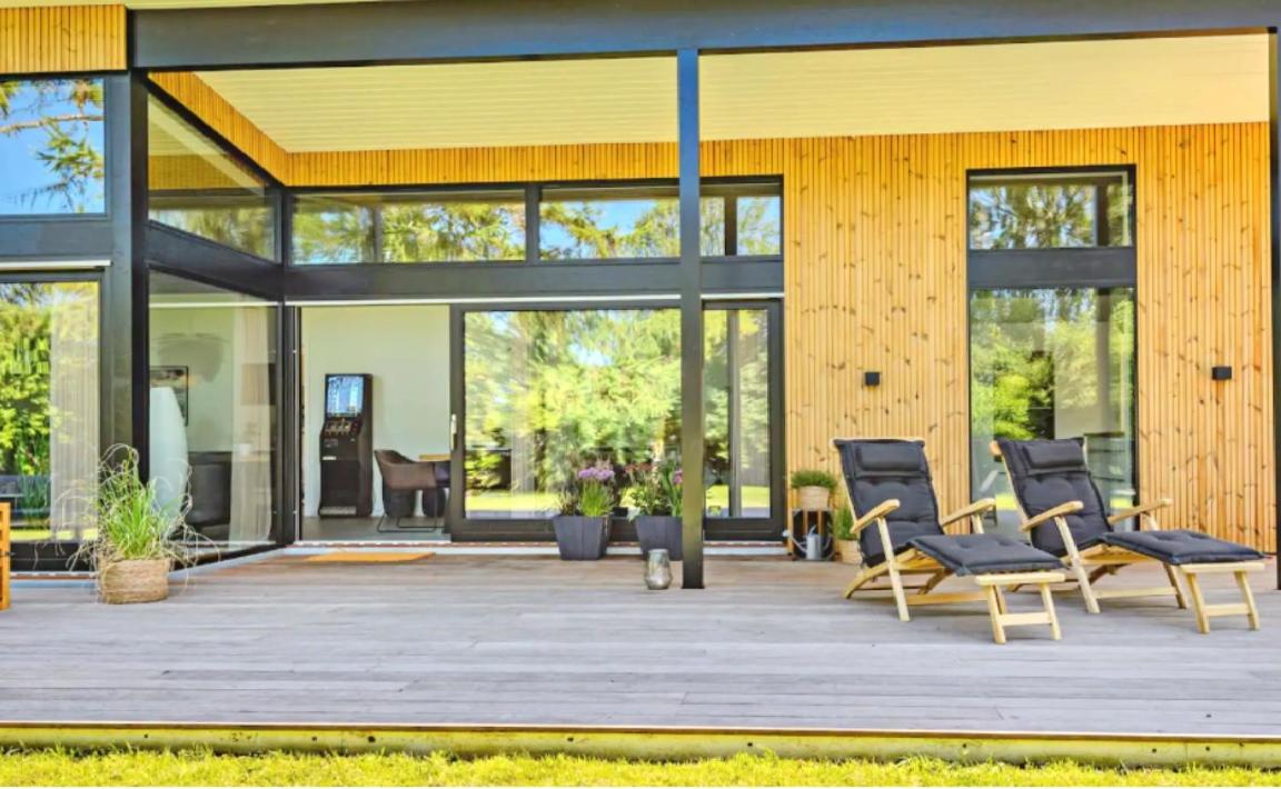Moderne hus tæt på stranden