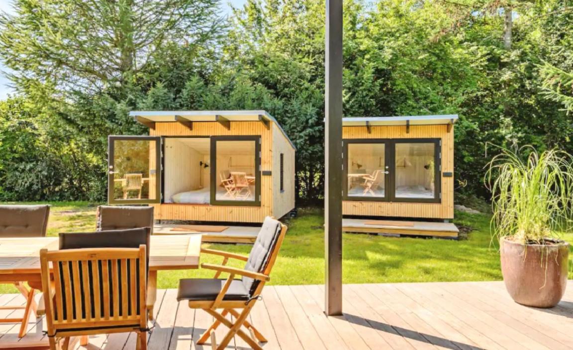 Moderne hus tæt på stranden