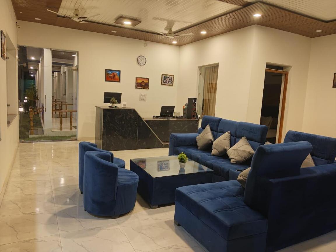 lounge