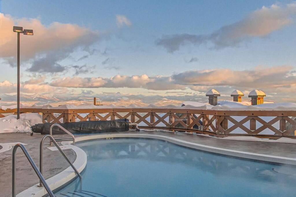Stonegate Resort Unit B206