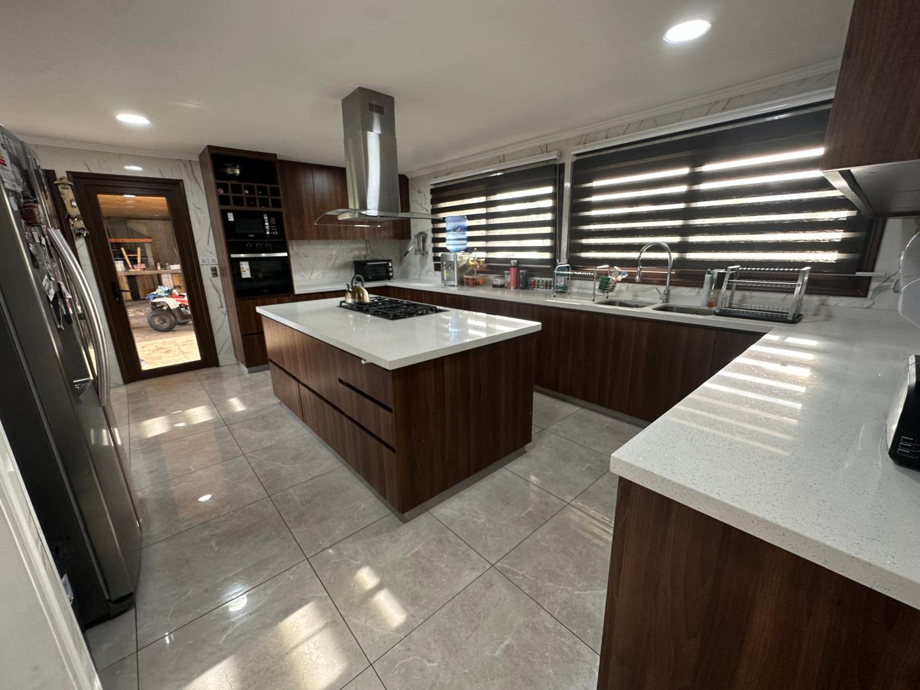 Casa con piscina, tinaja y acceso al río VOIPIR
