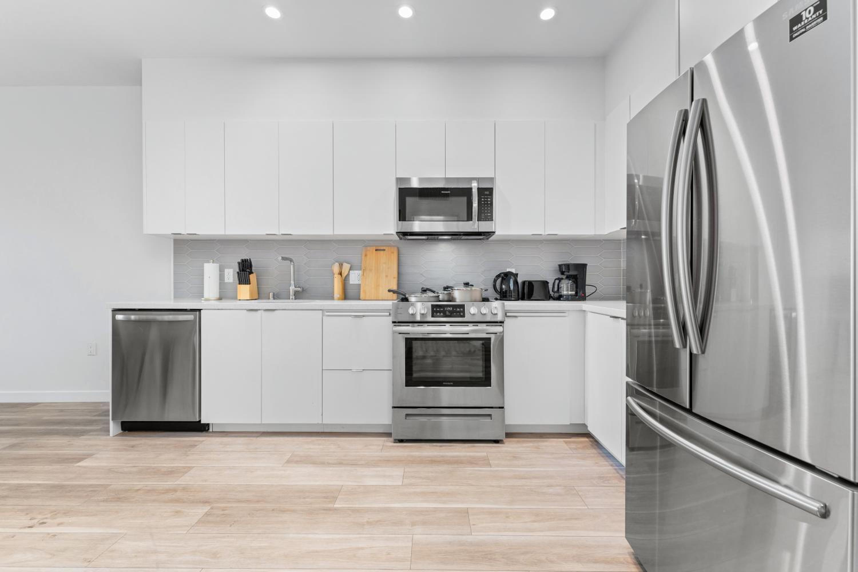 Charming studio room in LA - Conveniently Located Near Downtown! - Image 3