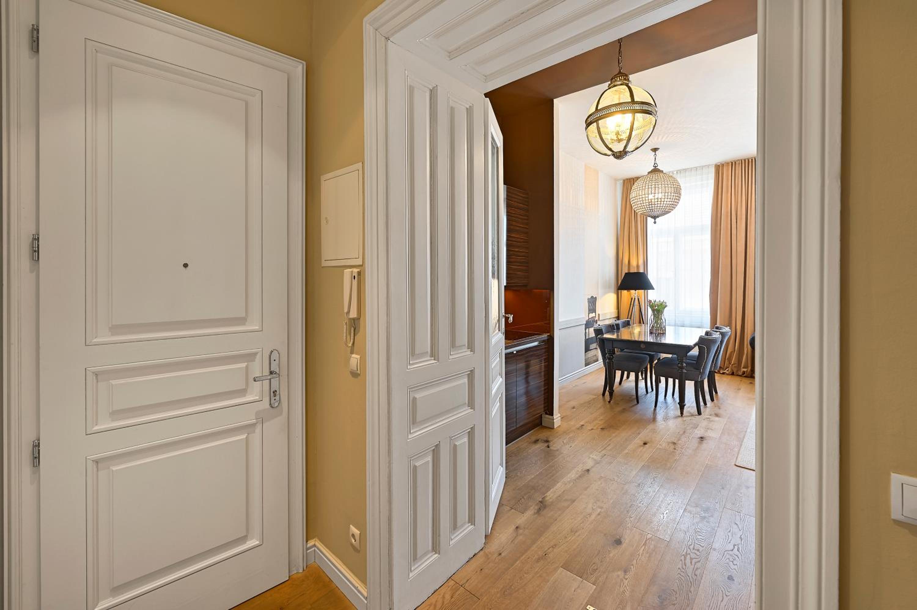 6 rooms Naschmarkt