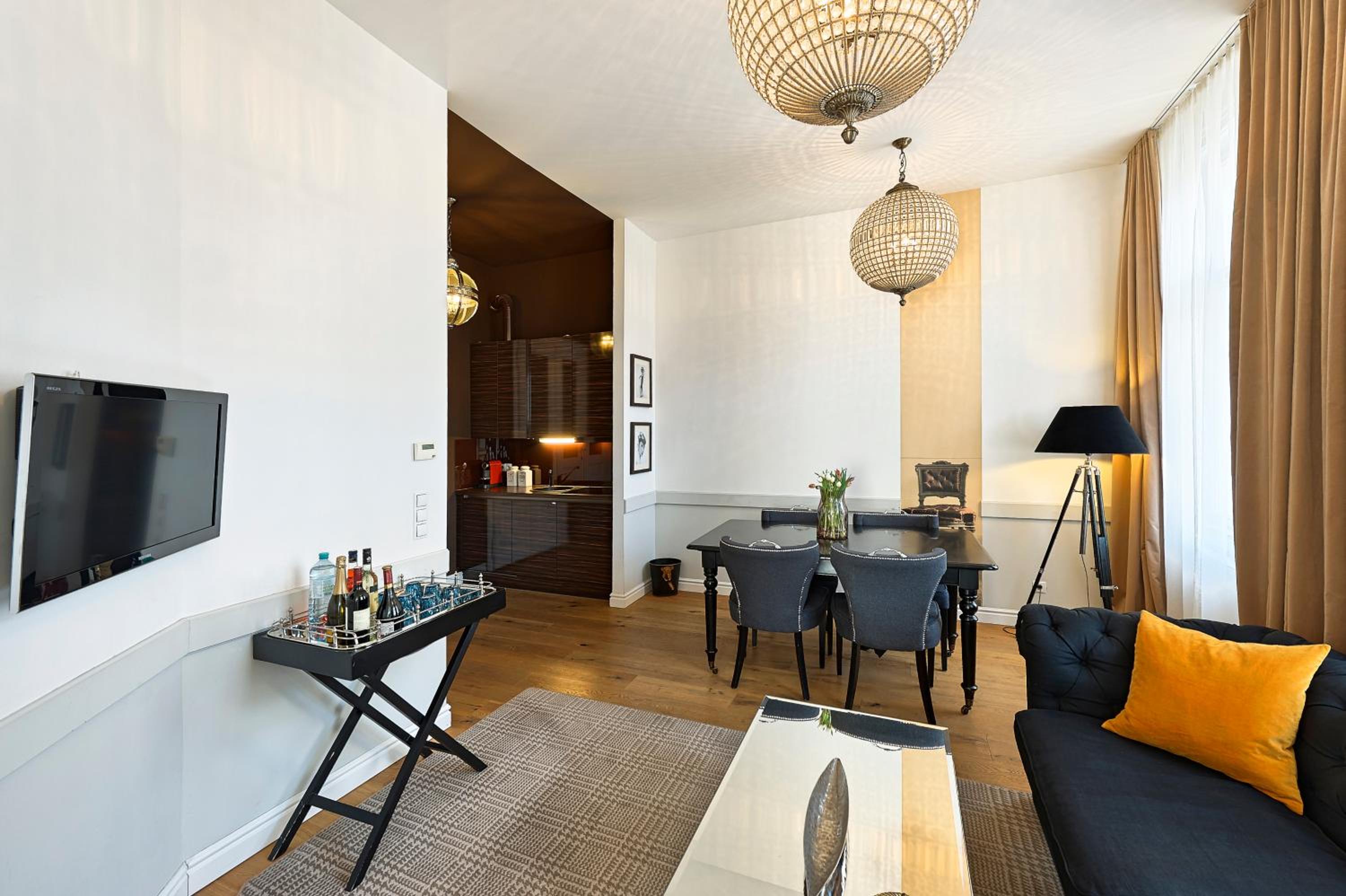 6 rooms Naschmarkt