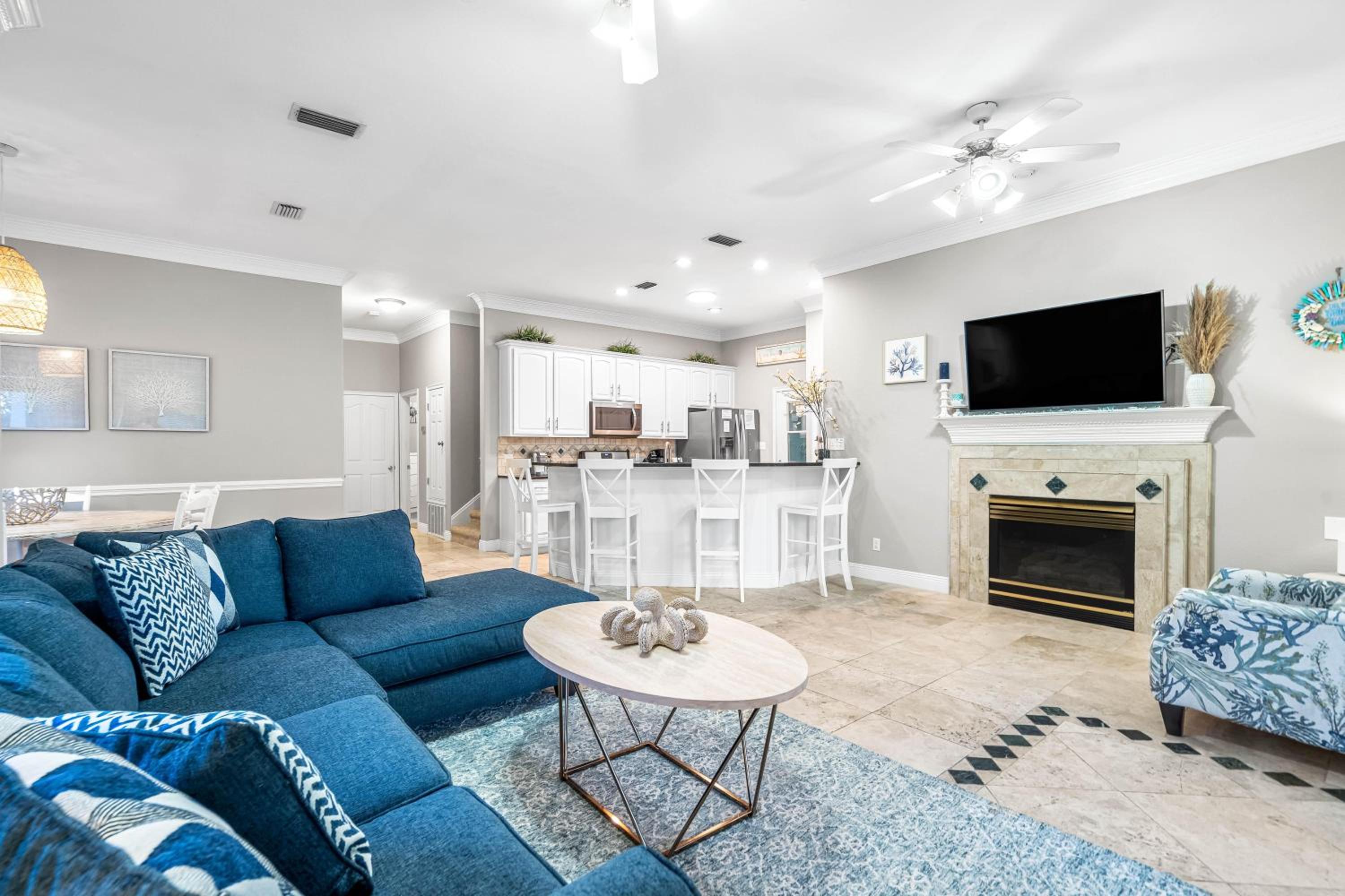 Andrea's Island - PET FRIENDLY - BEACH SERVICE-SLEEPS12!! view 4