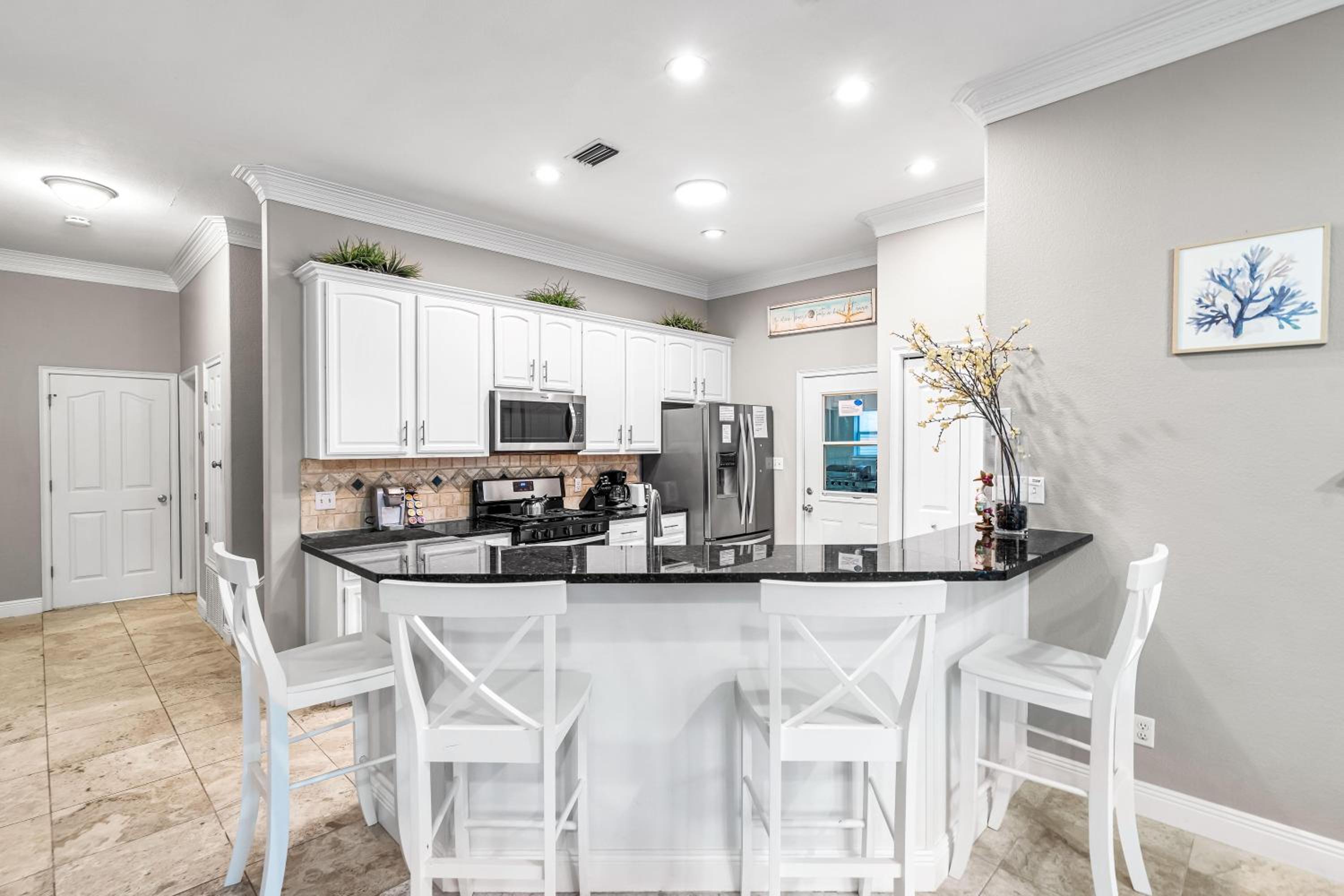 Andrea's Island - PET FRIENDLY - BEACH SERVICE-SLEEPS12!! view 5