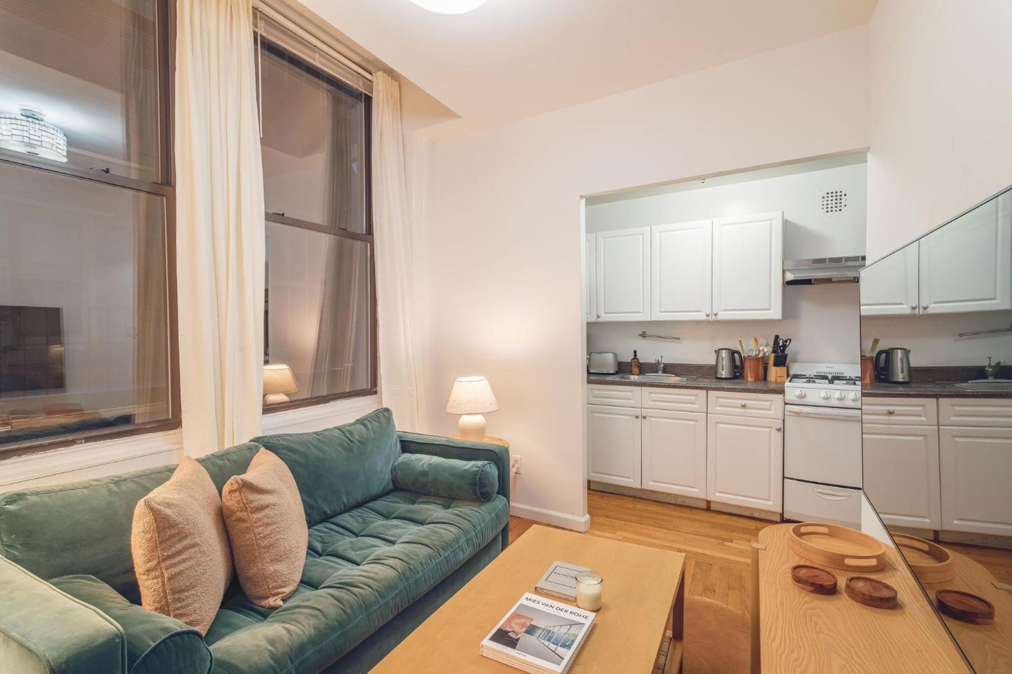 Chic 3BR with 3 Beds and 1 Bath Steps from the Vibrant Stone Street District