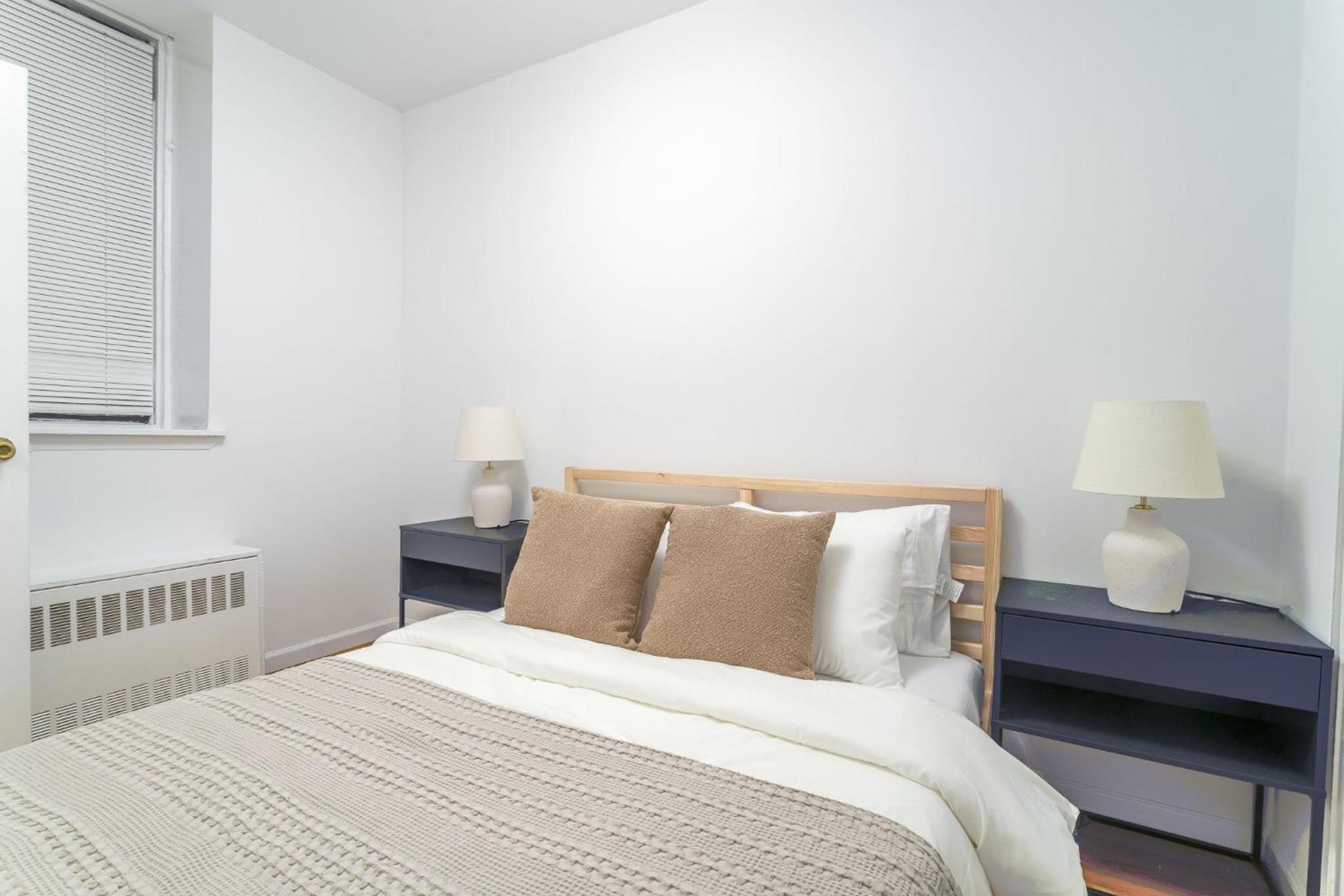 Chic 3BR with 3 Beds and 1 Bath Steps from the Vibrant Stone Street District