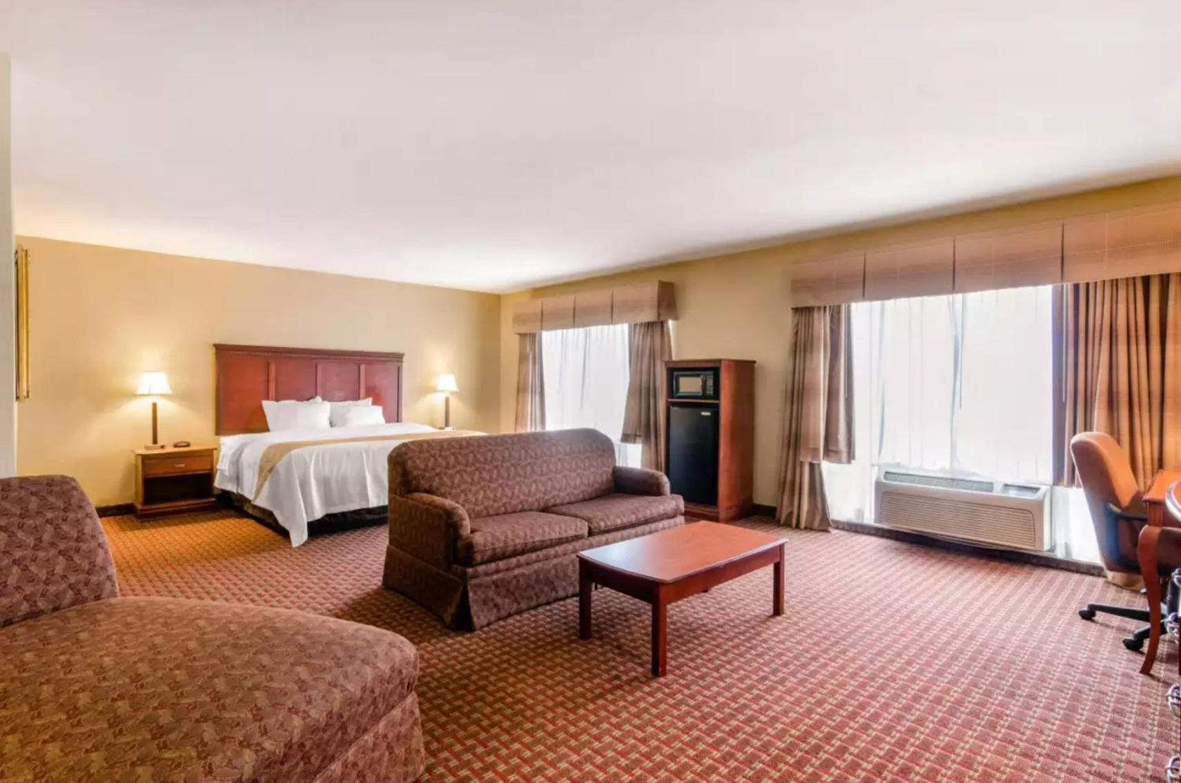 Precious Hotel