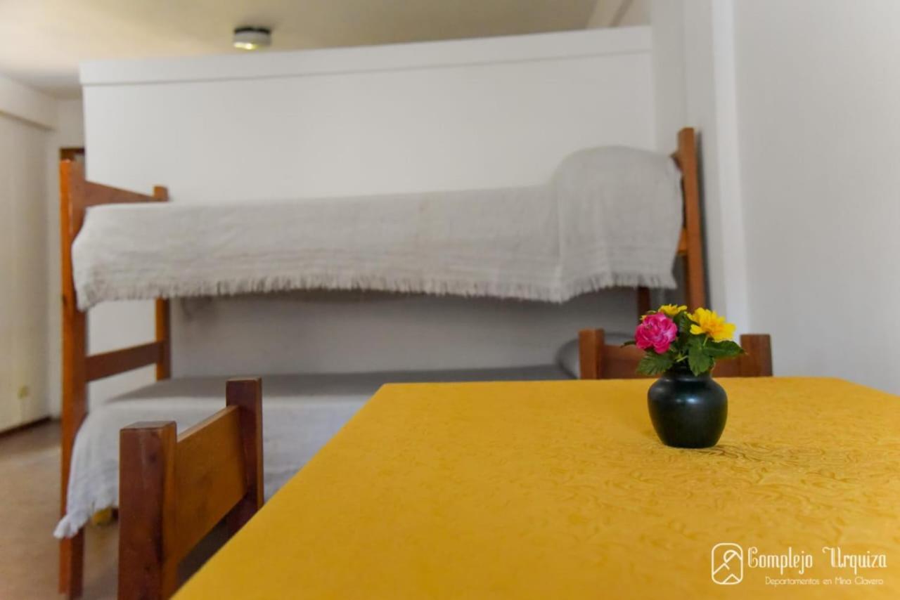 complejo urquiza departamentos