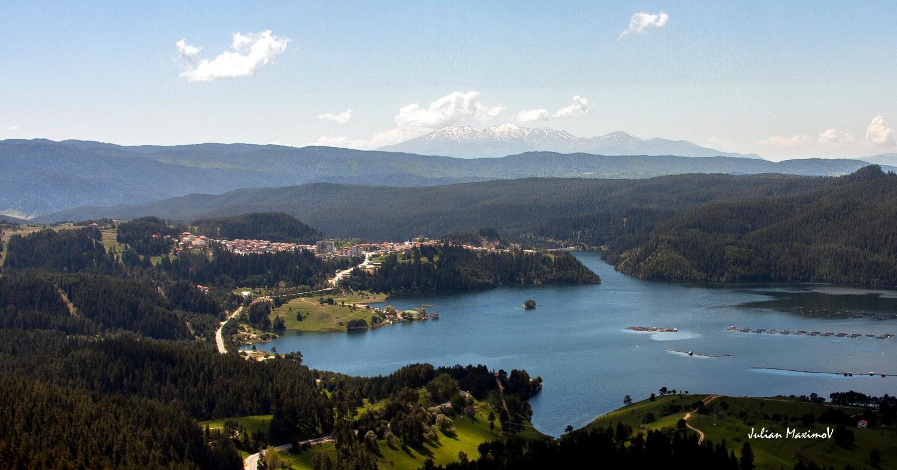 Divna Forest & Lake House