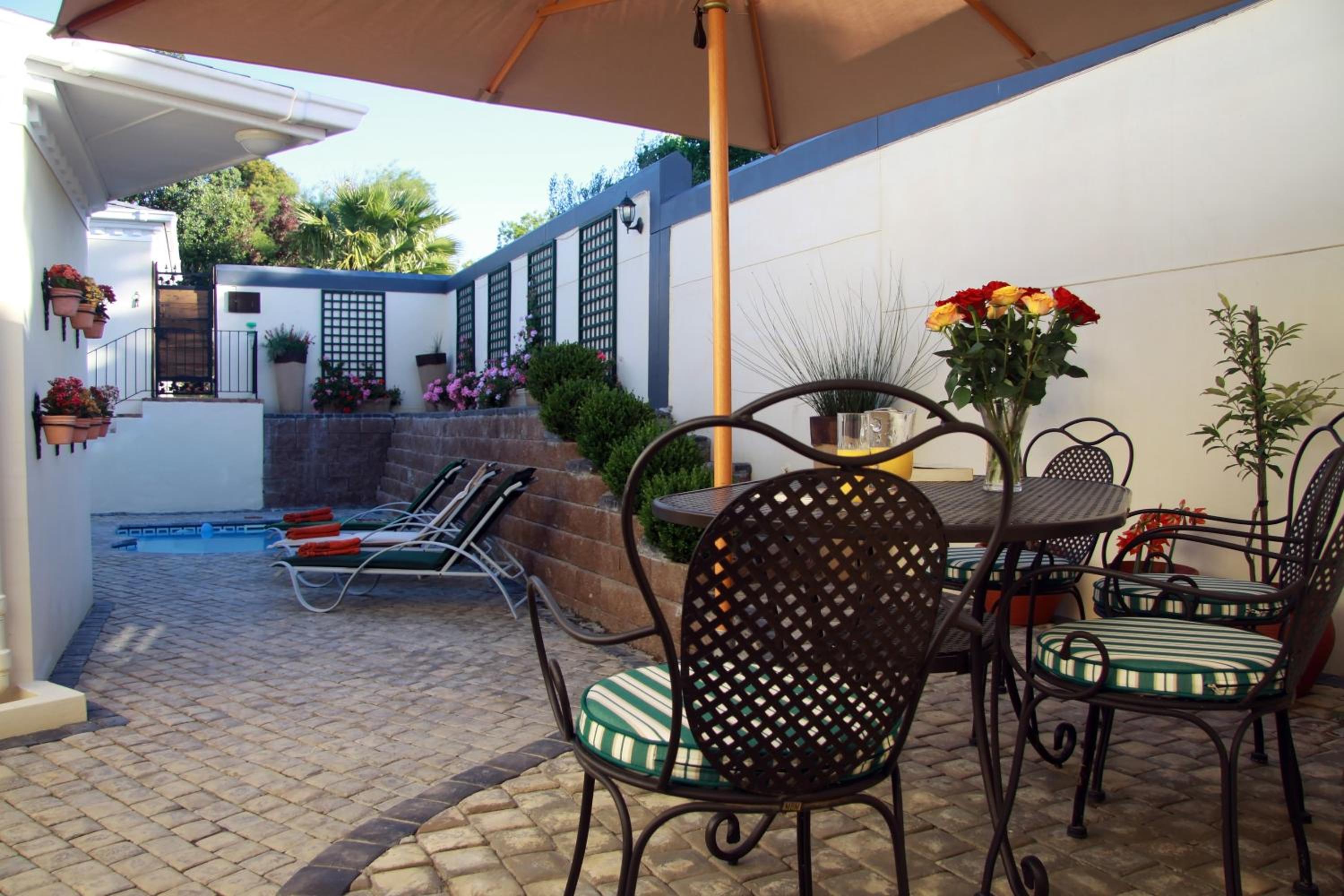 Blaauwheim Guest House