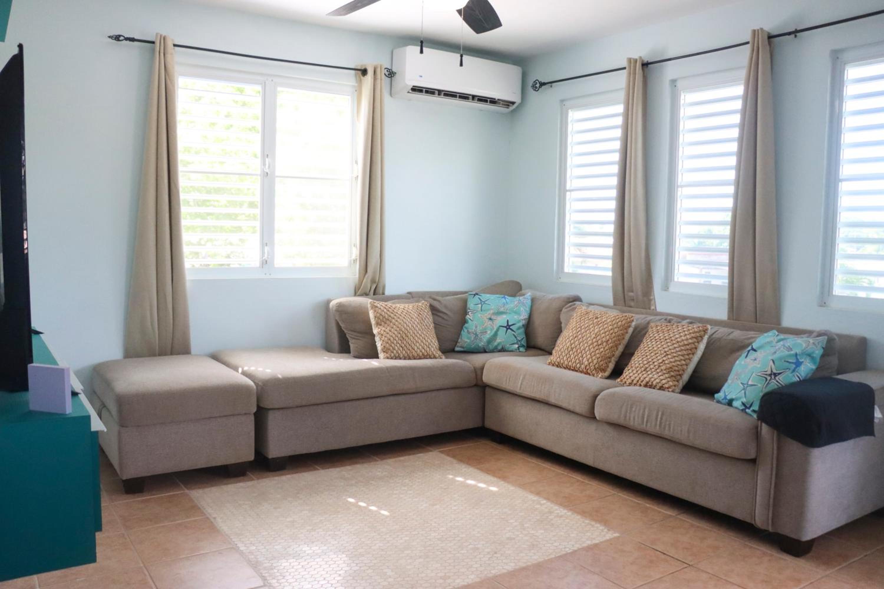 Combate Beach Apartment! view 4