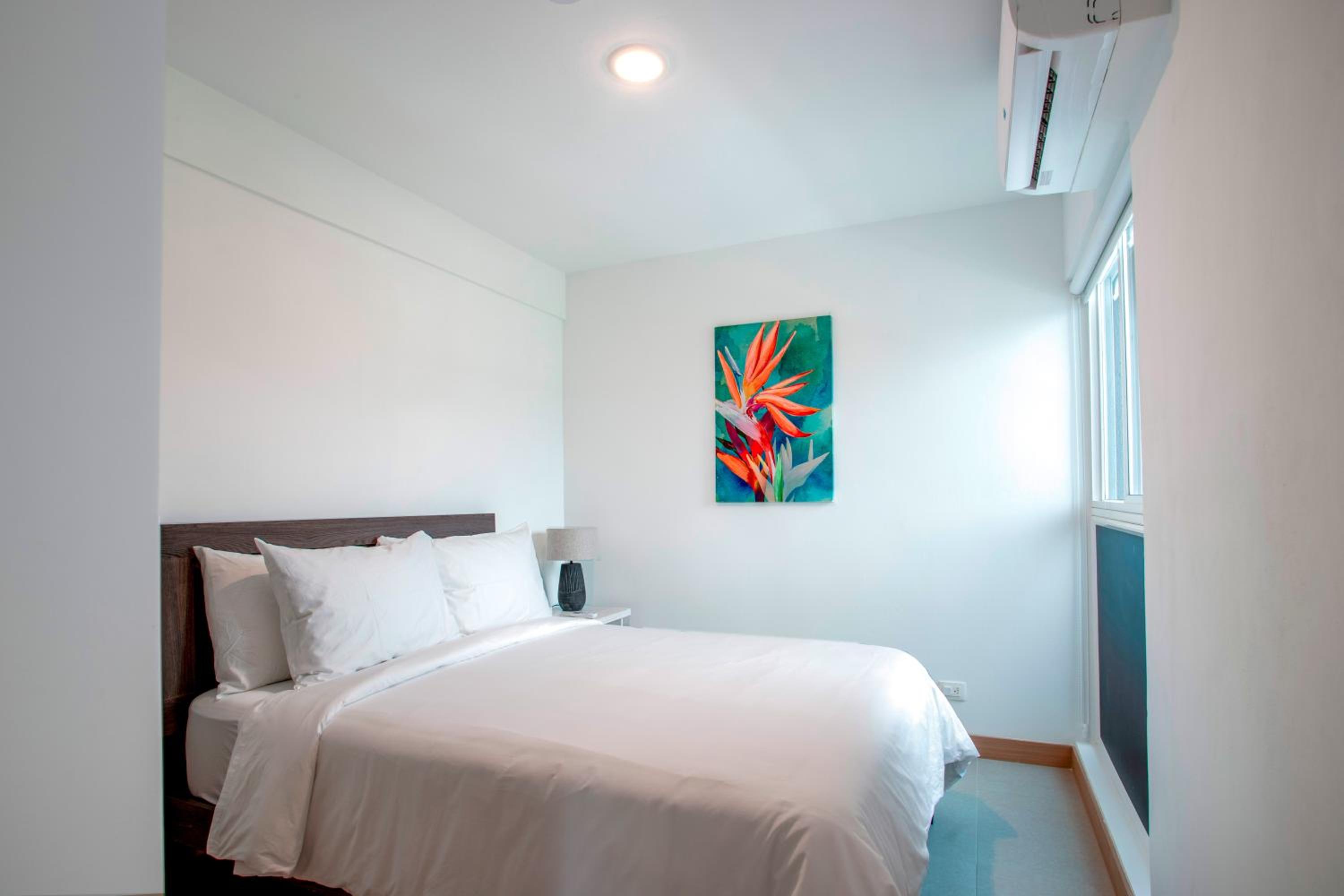 Casago 0702C BRAND NEW RENTAL Family-Friendly Retreat Steps from the Beach