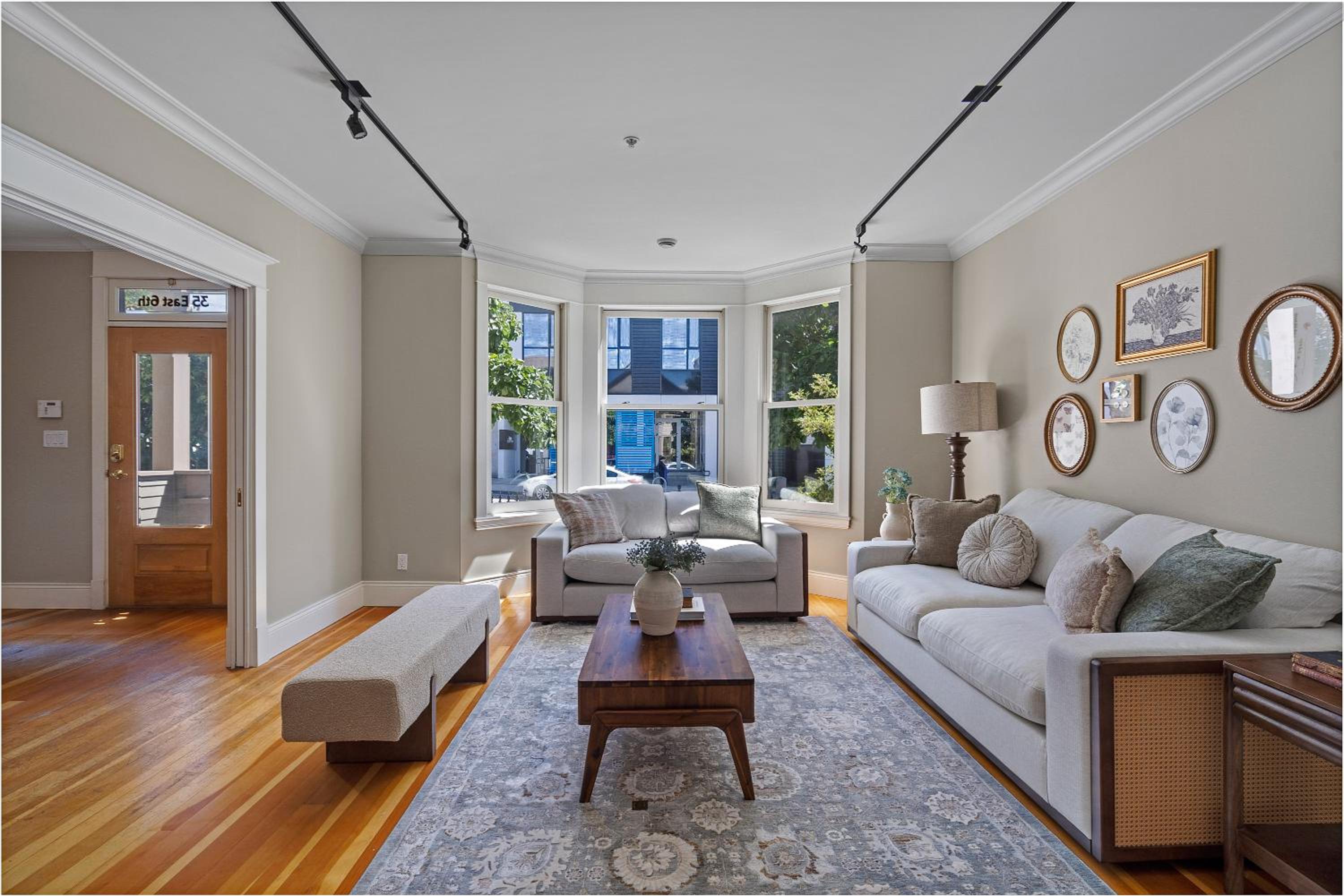 The Vancouver Heritage Home - Mount Pleasant