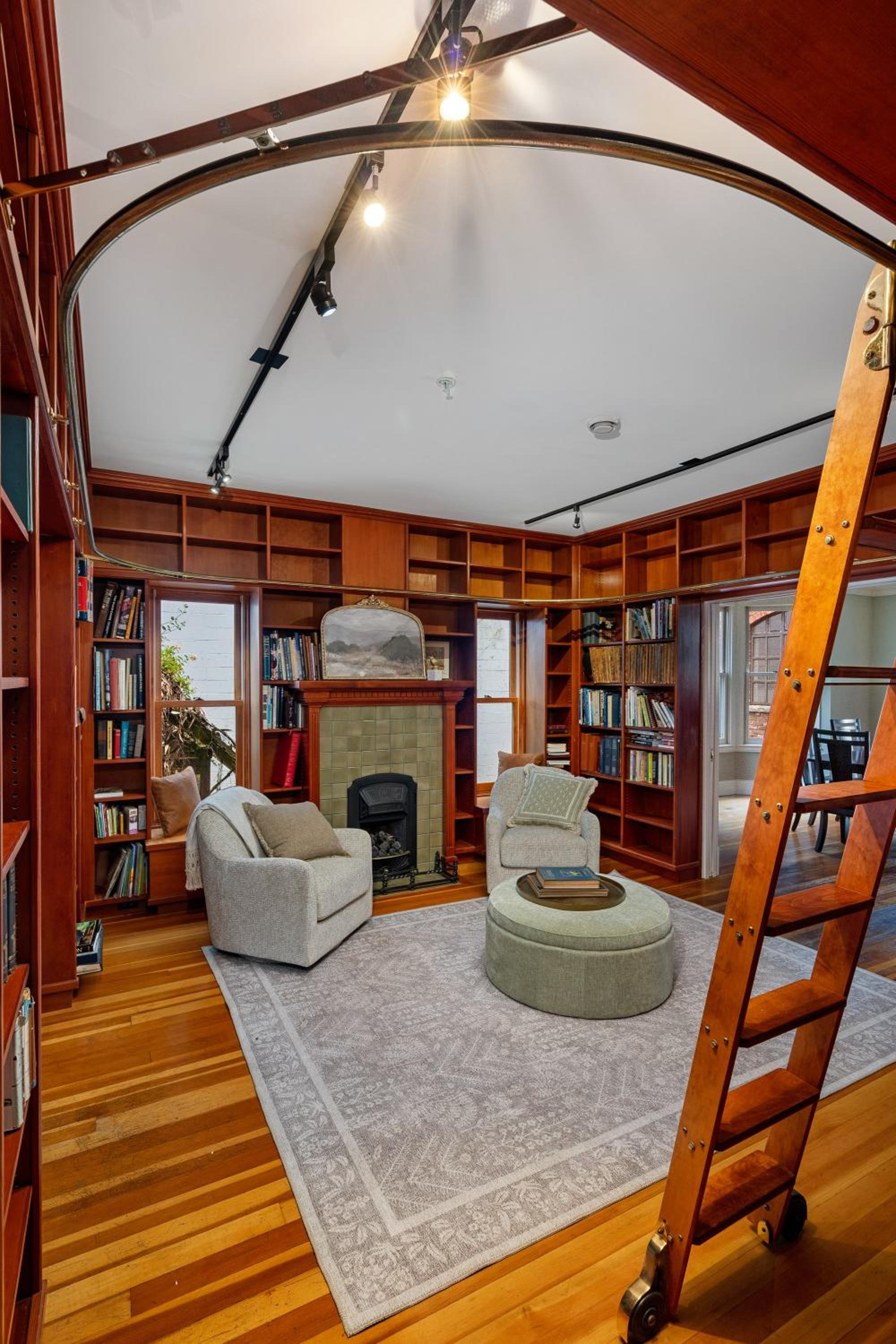 The Vancouver Heritage Home - Mount Pleasant