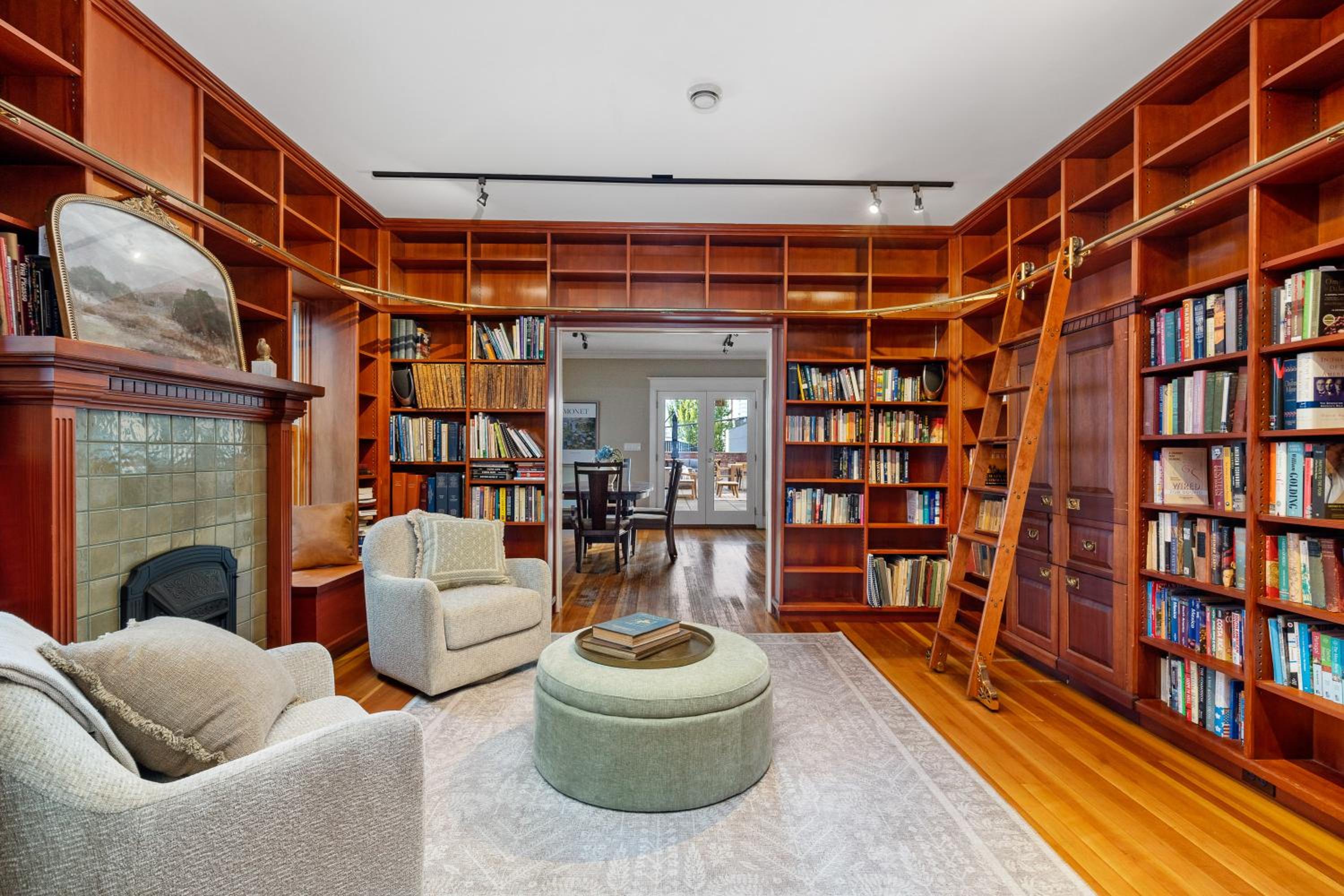 The Vancouver Heritage Home - Mount Pleasant