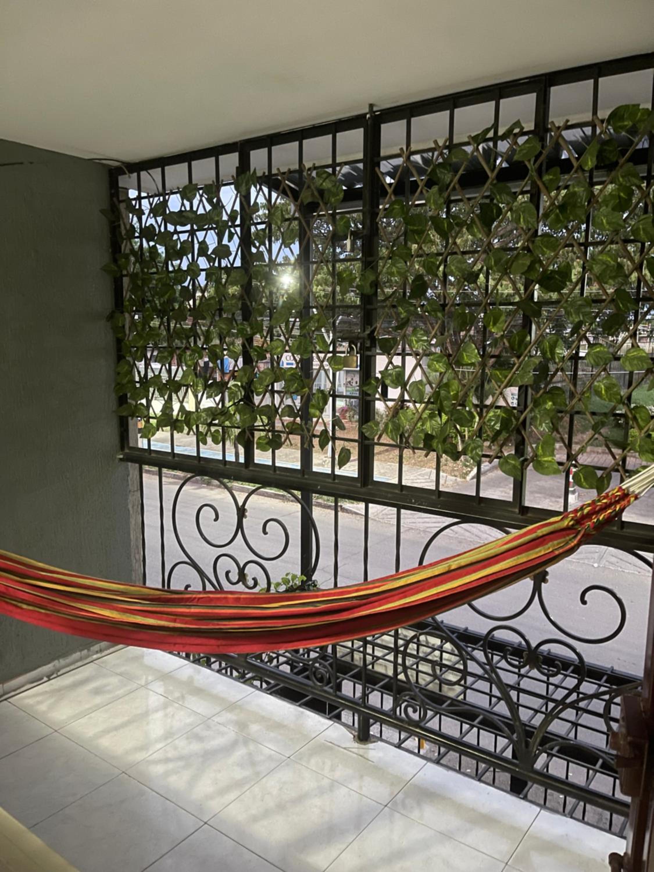 Apartamento moderno cerca a Clinica Abner Lozano